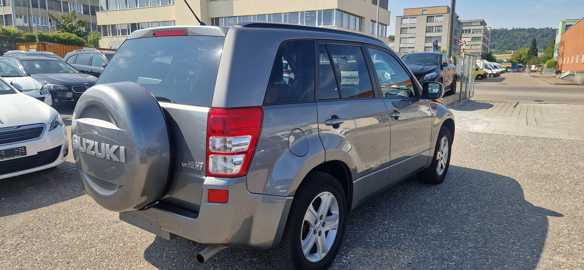 SUZUKI Grand Vitara 2.0 16V Top-image-3