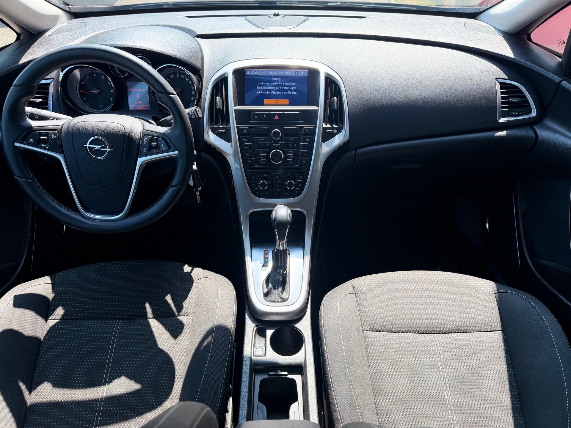 OPEL Astra SportsTourer 1.6i 16V Turbo Sport Automatic-image-7