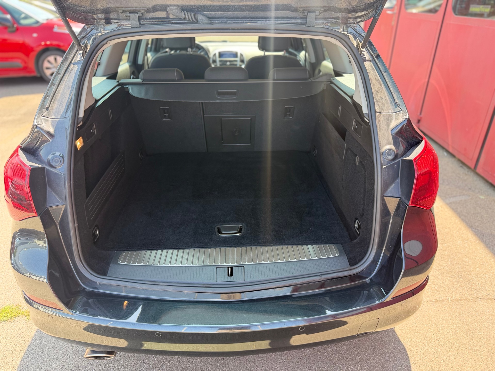 OPEL Astra SportsTourer 1.6i 16V Turbo Sport Automatic-image-6