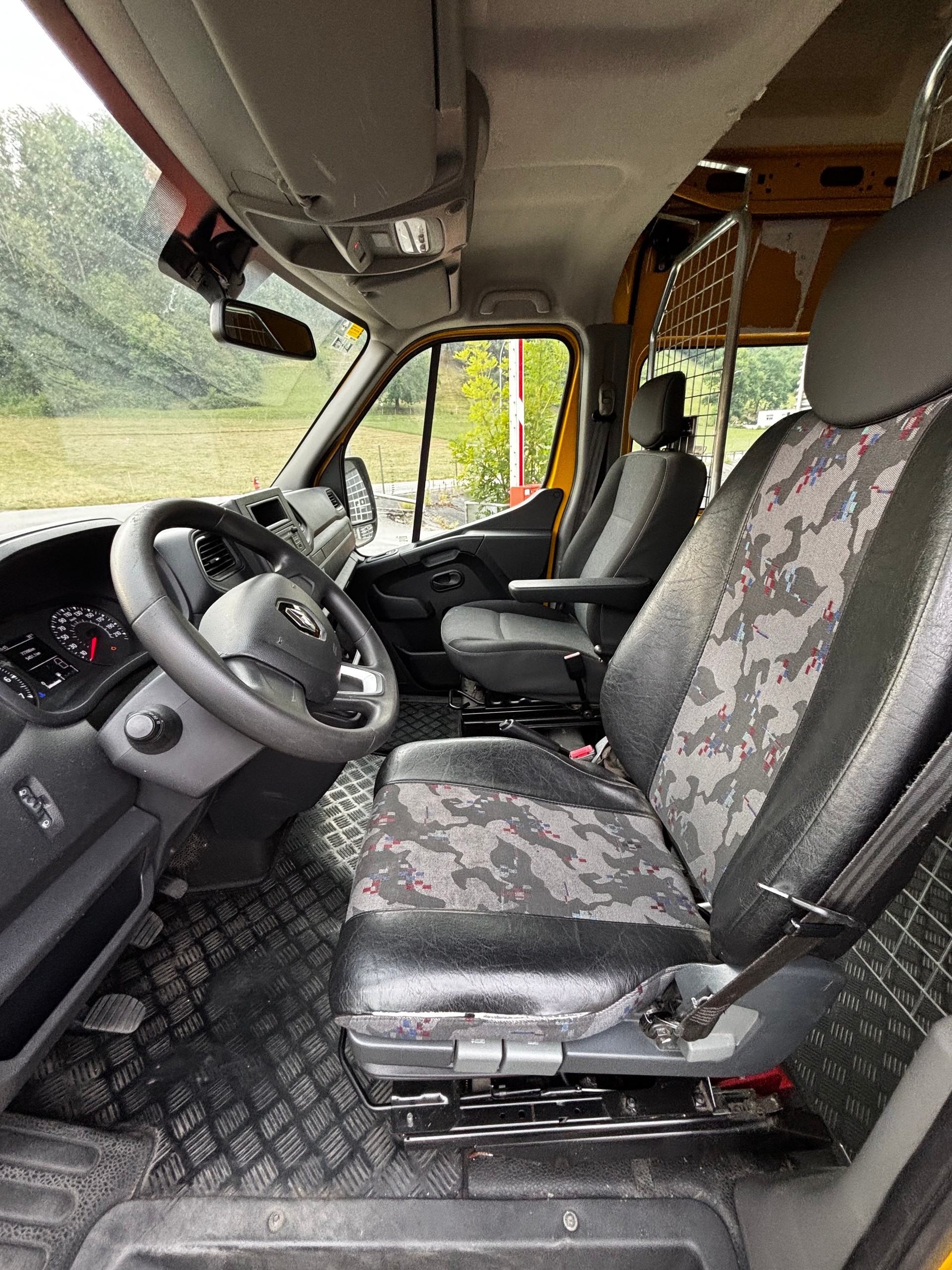 RENAULT Master T35 2.3dCi 135 L3H3-image-8
