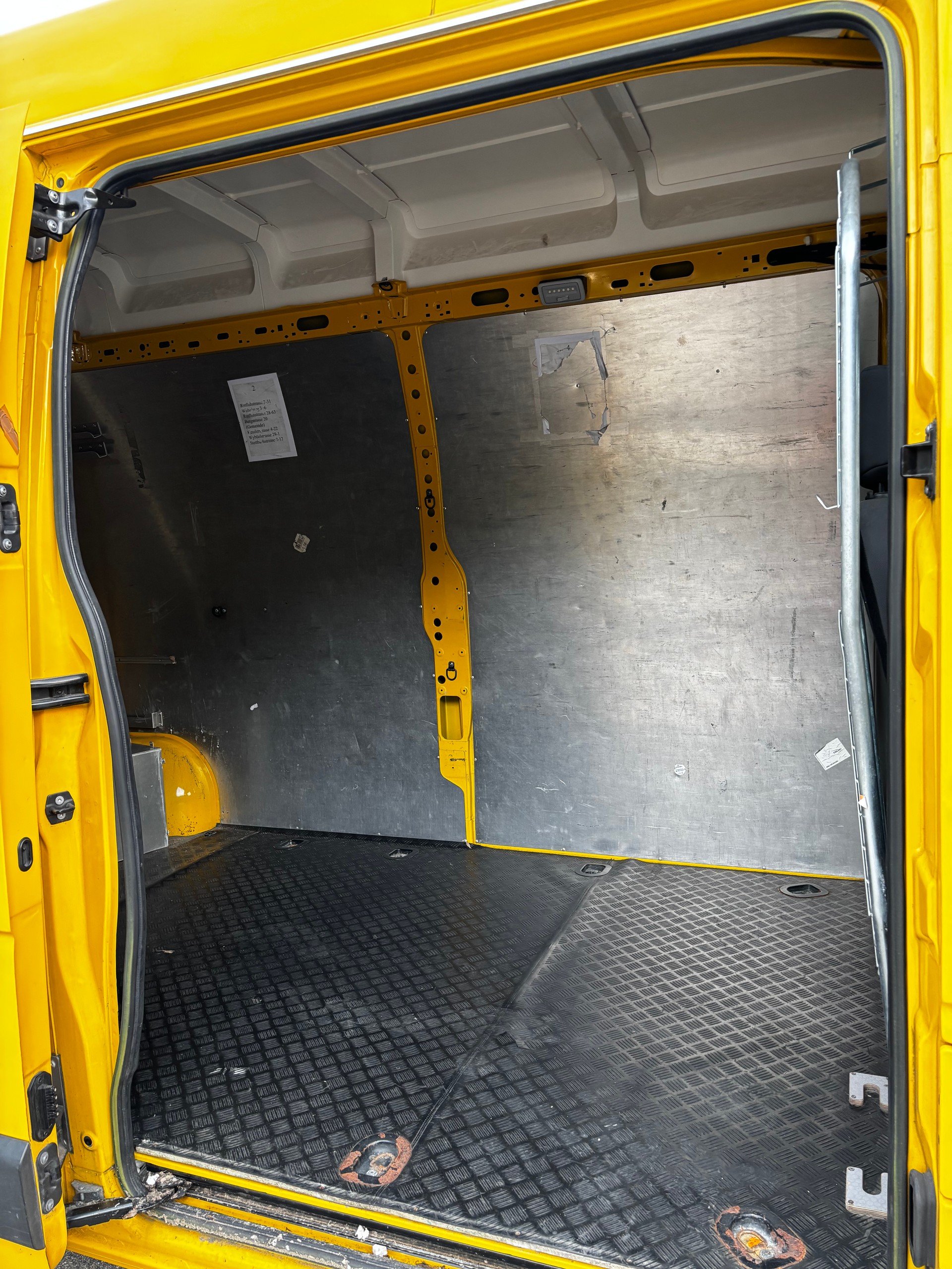 RENAULT Master T35 2.3dCi 135 L3H3-image-12