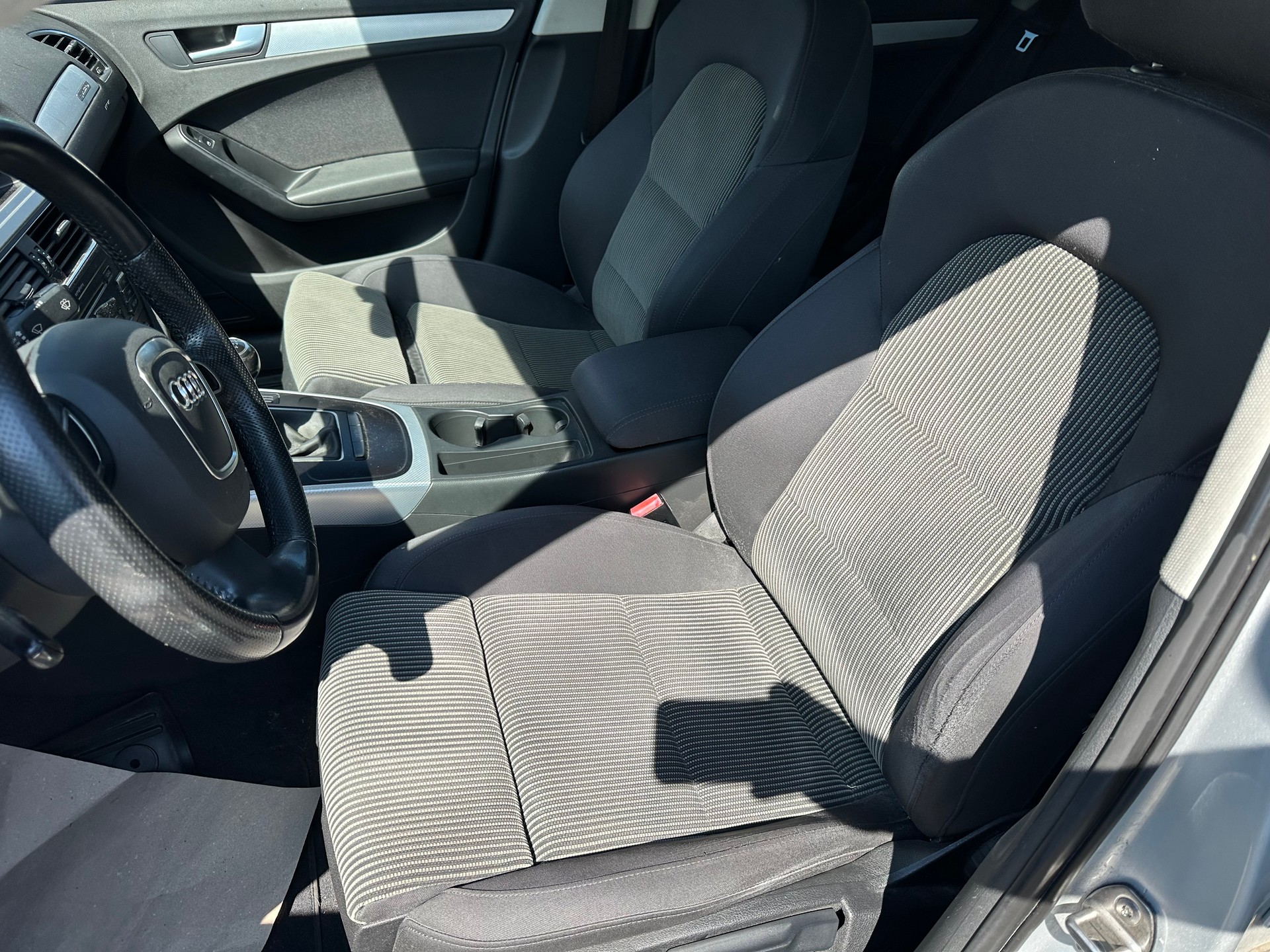 AUDI A4 Limousine 3.0 TDI quattro-image-2