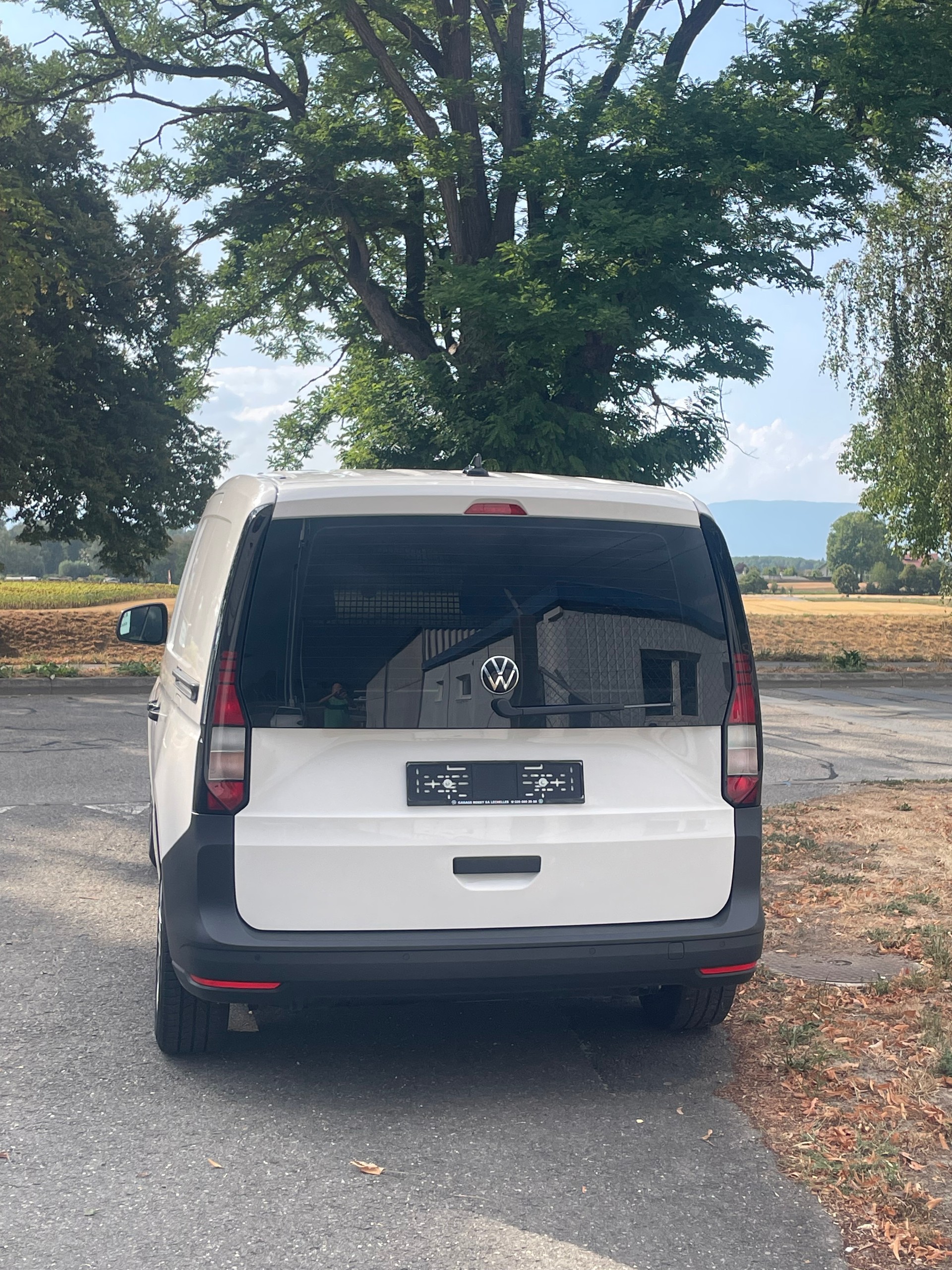 VW Caddy 2.0 TDI 122 4Motion-image-2