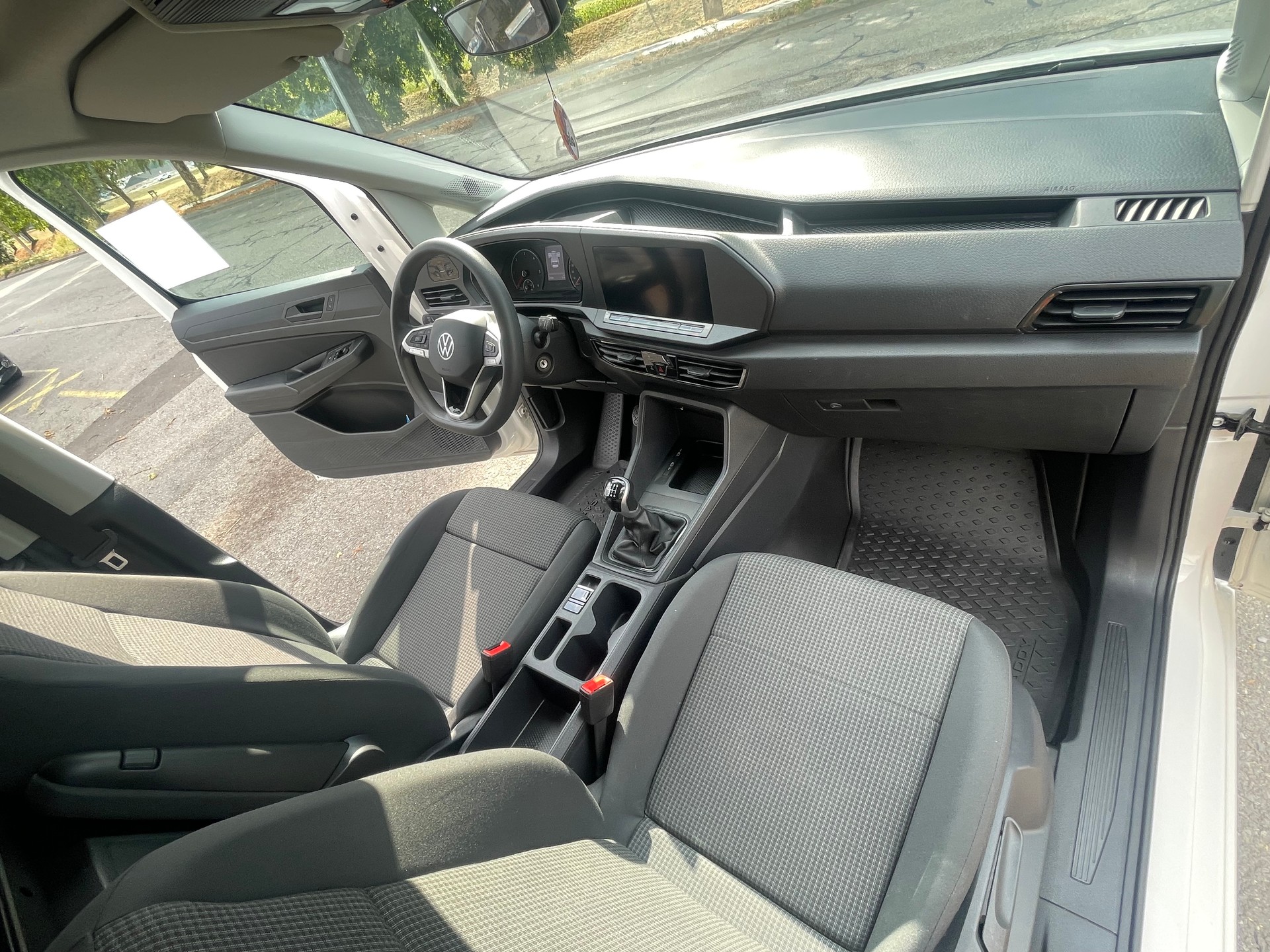 VW Caddy 2.0 TDI 122 4Motion-image-7