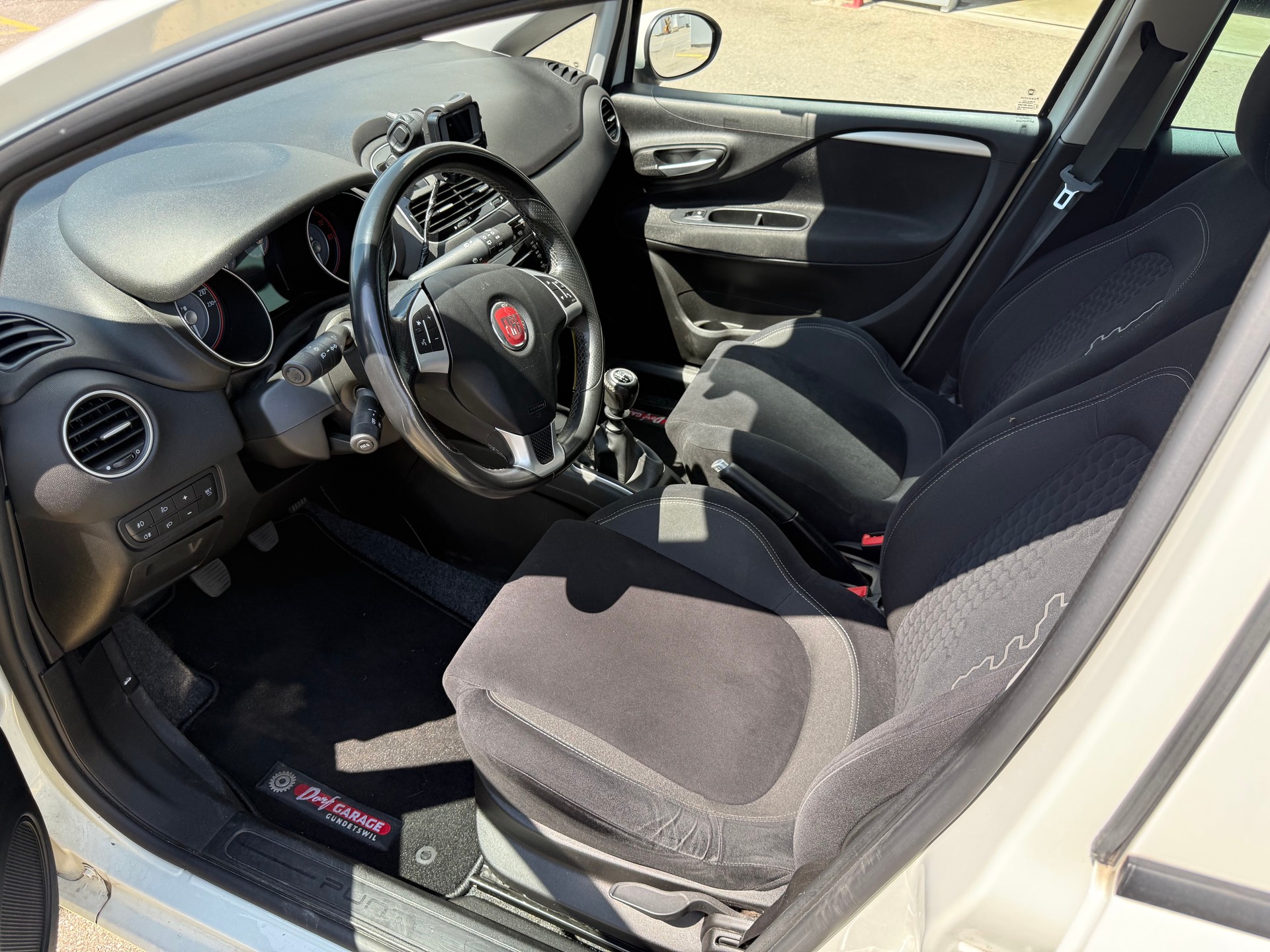 FIAT PUNTO LOUNGE 1.2 8v-image-10