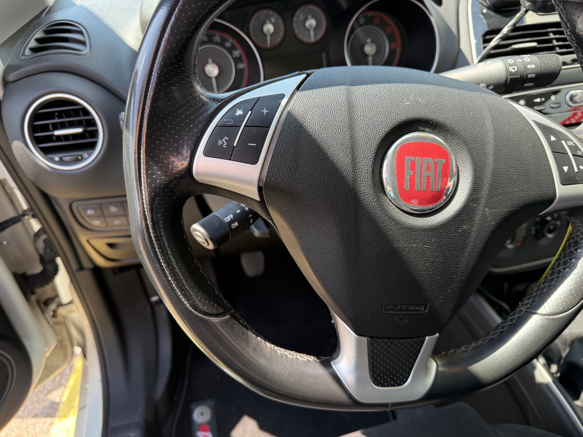 FIAT PUNTO LOUNGE 1.2 8v-image-7