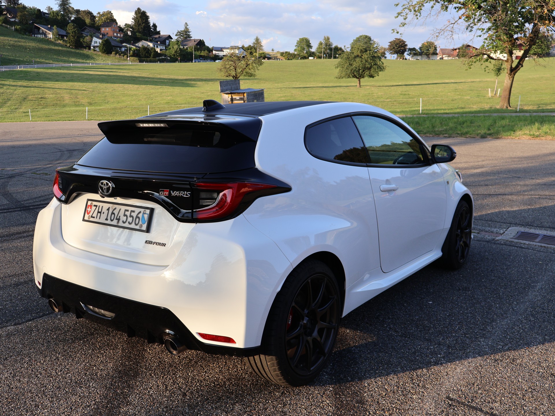 TOYOTA 1.6 Turbo Sport 4x4-image-3