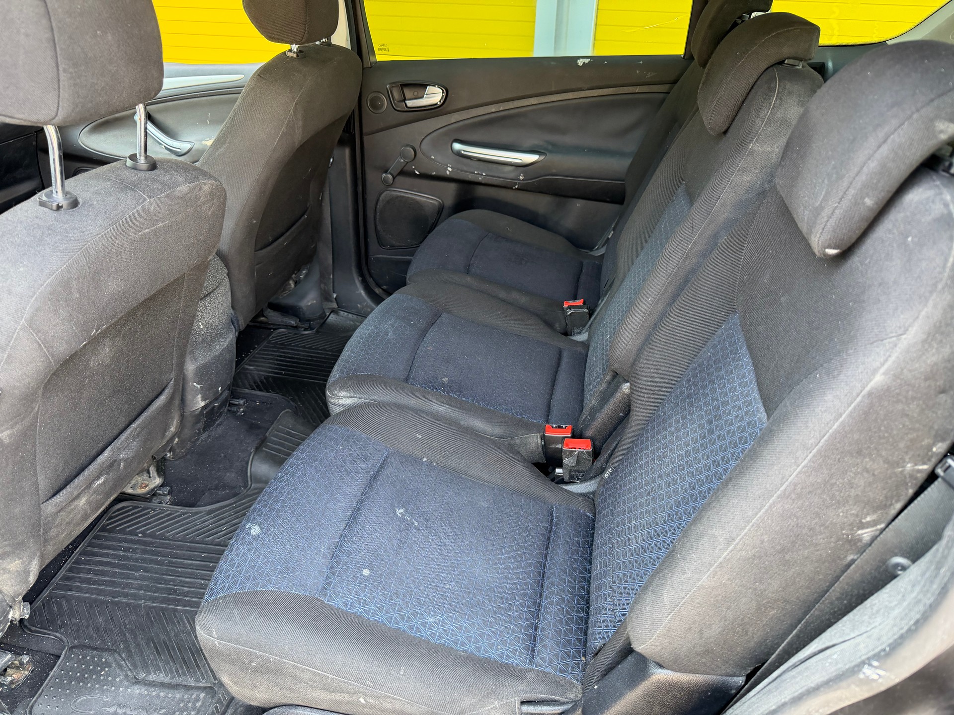 FORD S-Max 2.0 TDCi Ambiente Automatic-image-10