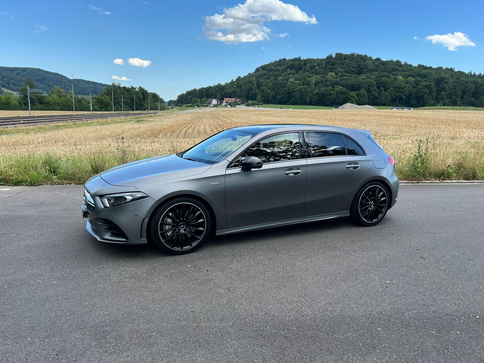 MERCEDES-BENZ A 35 AMG 4Matic Speedshift-image-1