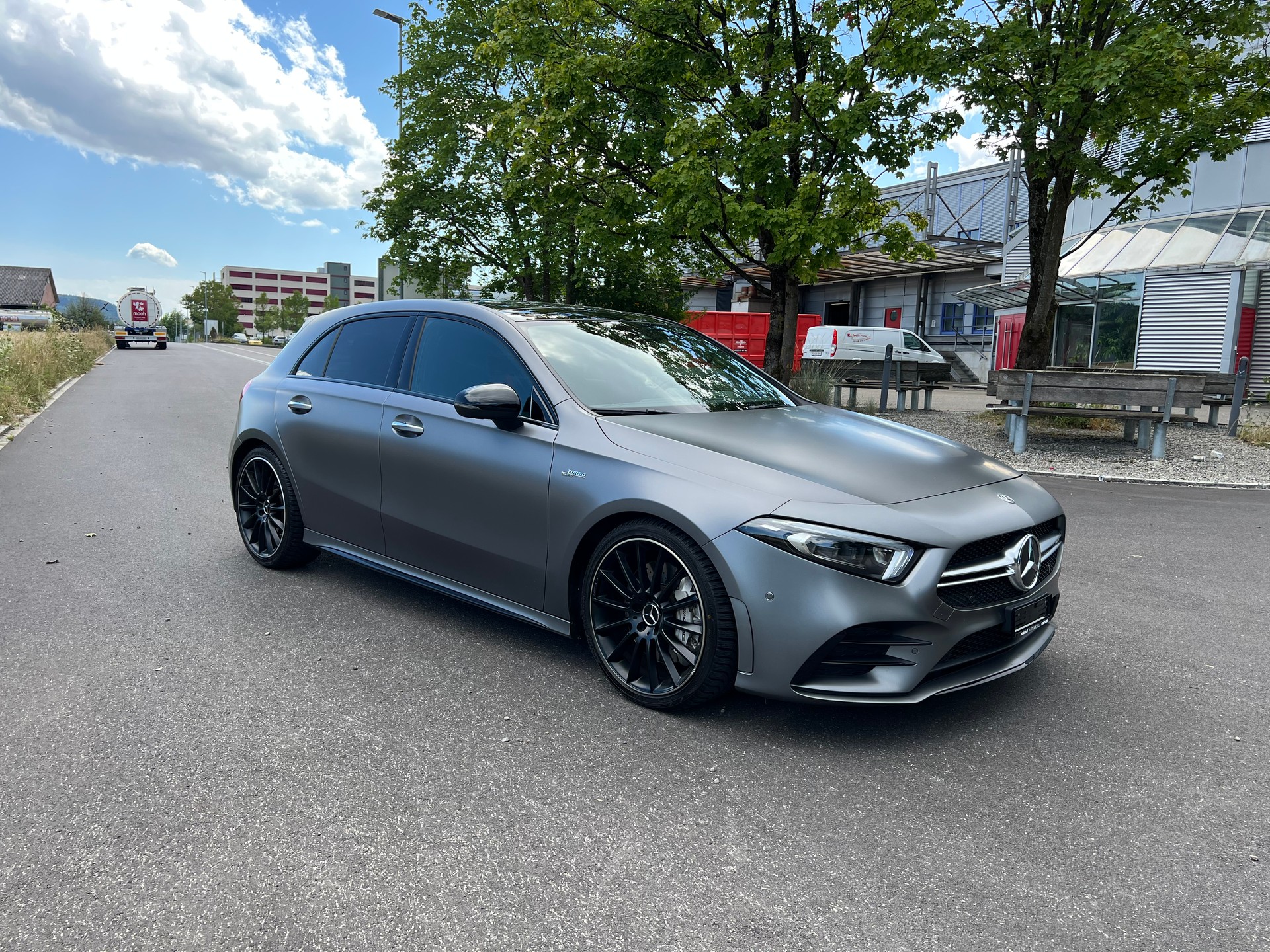 MERCEDES-BENZ A 35 AMG 4Matic Speedshift-image-3