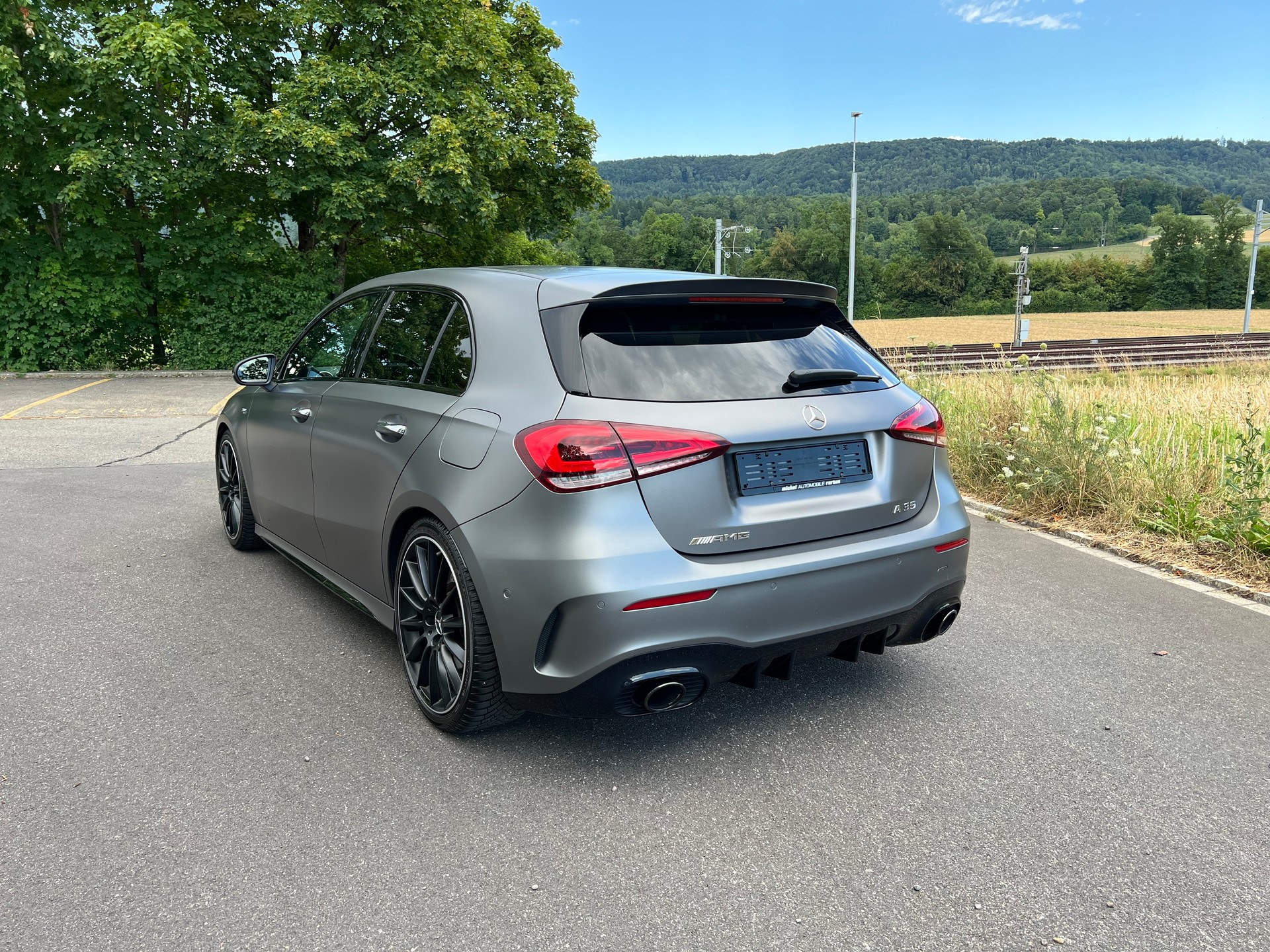 MERCEDES-BENZ A 35 AMG 4Matic Speedshift-image-2