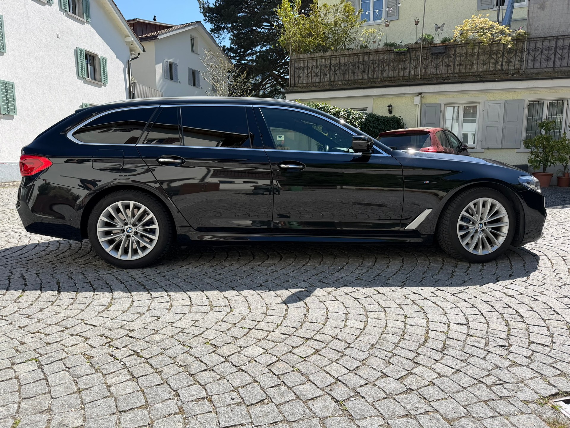 BMW 530i-image-1