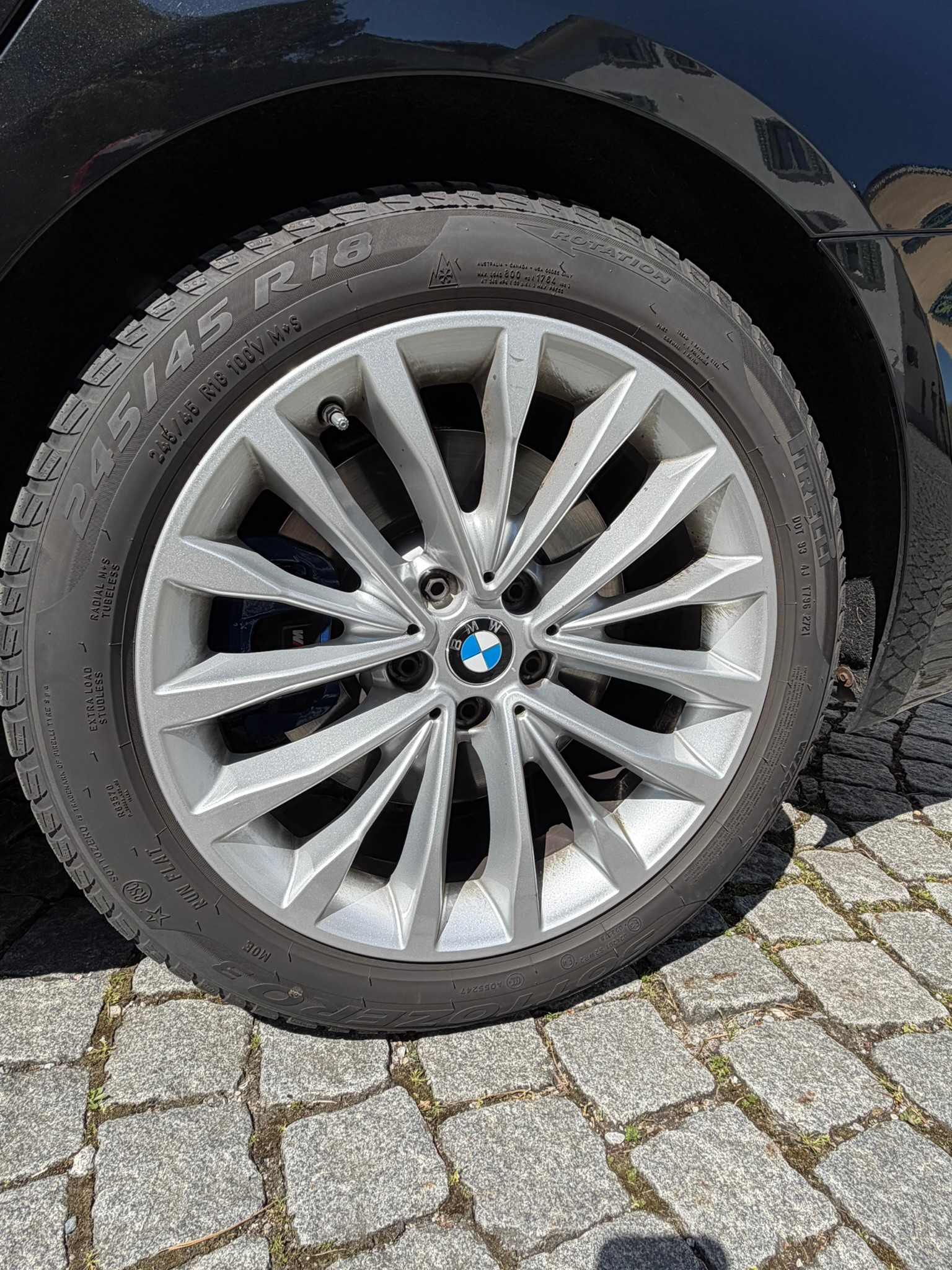 BMW 530i-image-15