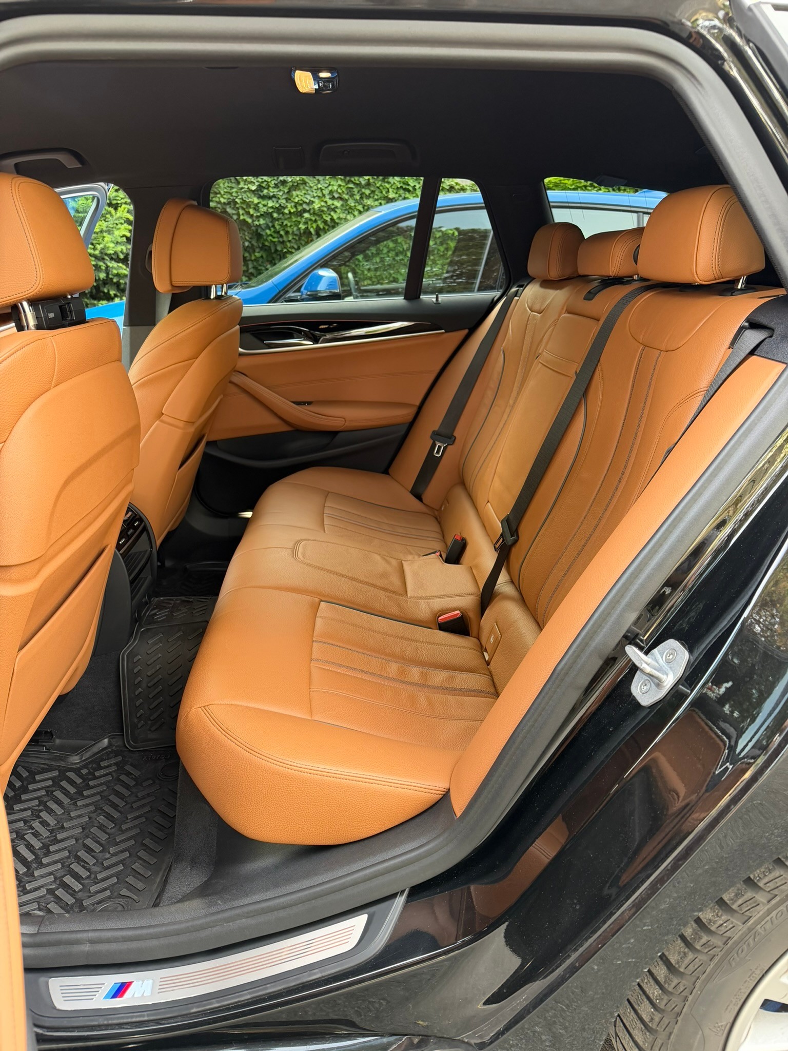 BMW 530i-image-12