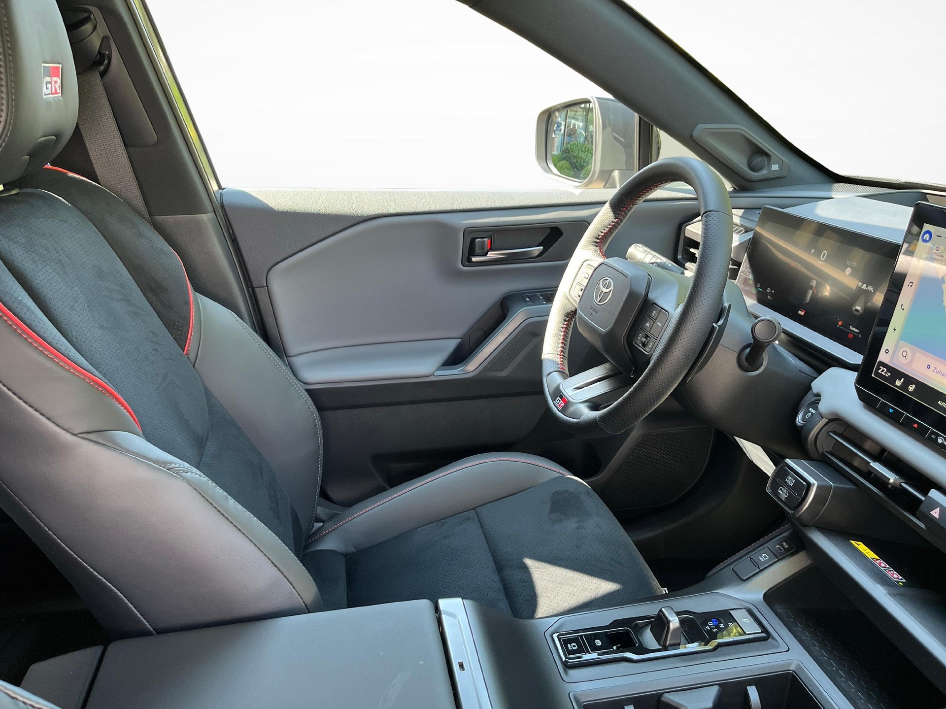 TOYOTA RAV4 2.5 Plug-In-Hybrid GR Sport-image-9