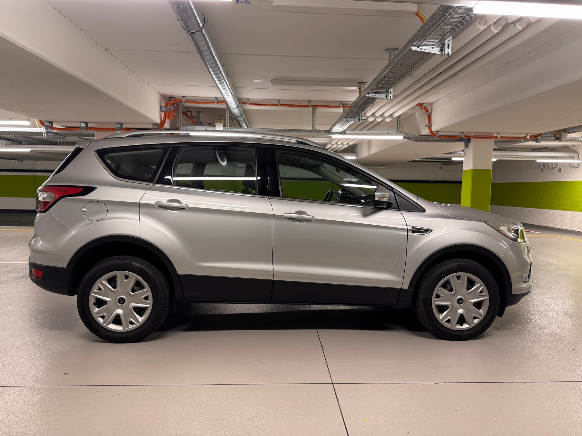 FORD Kuga 1.5 TDCi Trend+ 2WD-image-2