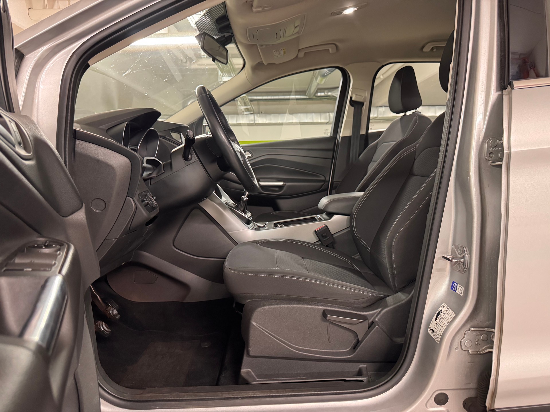 FORD Kuga 1.5 TDCi Trend+ 2WD-image-13