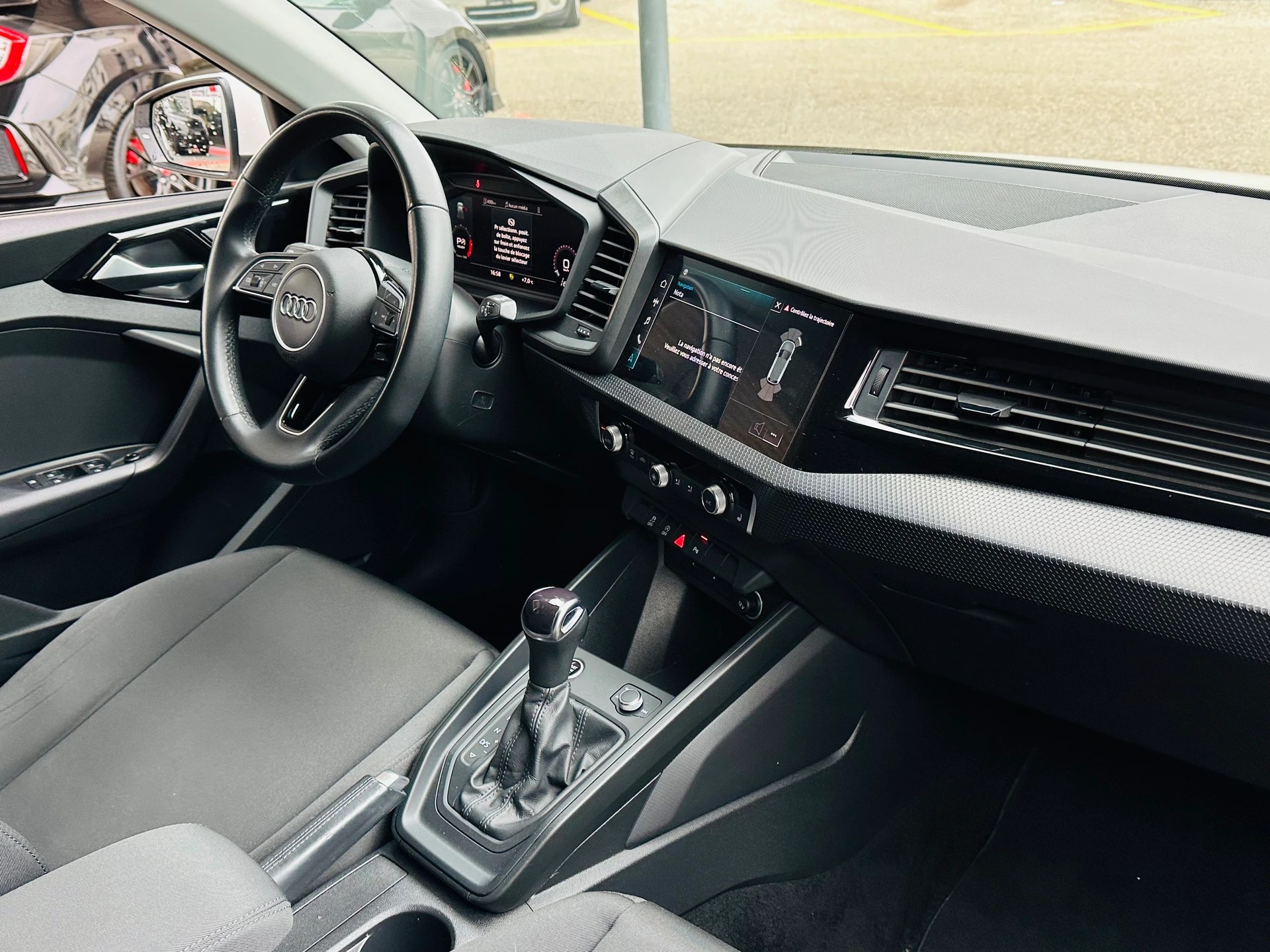 AUDI A1 Sportback 30 TFSI advanced S-tronic-image-8