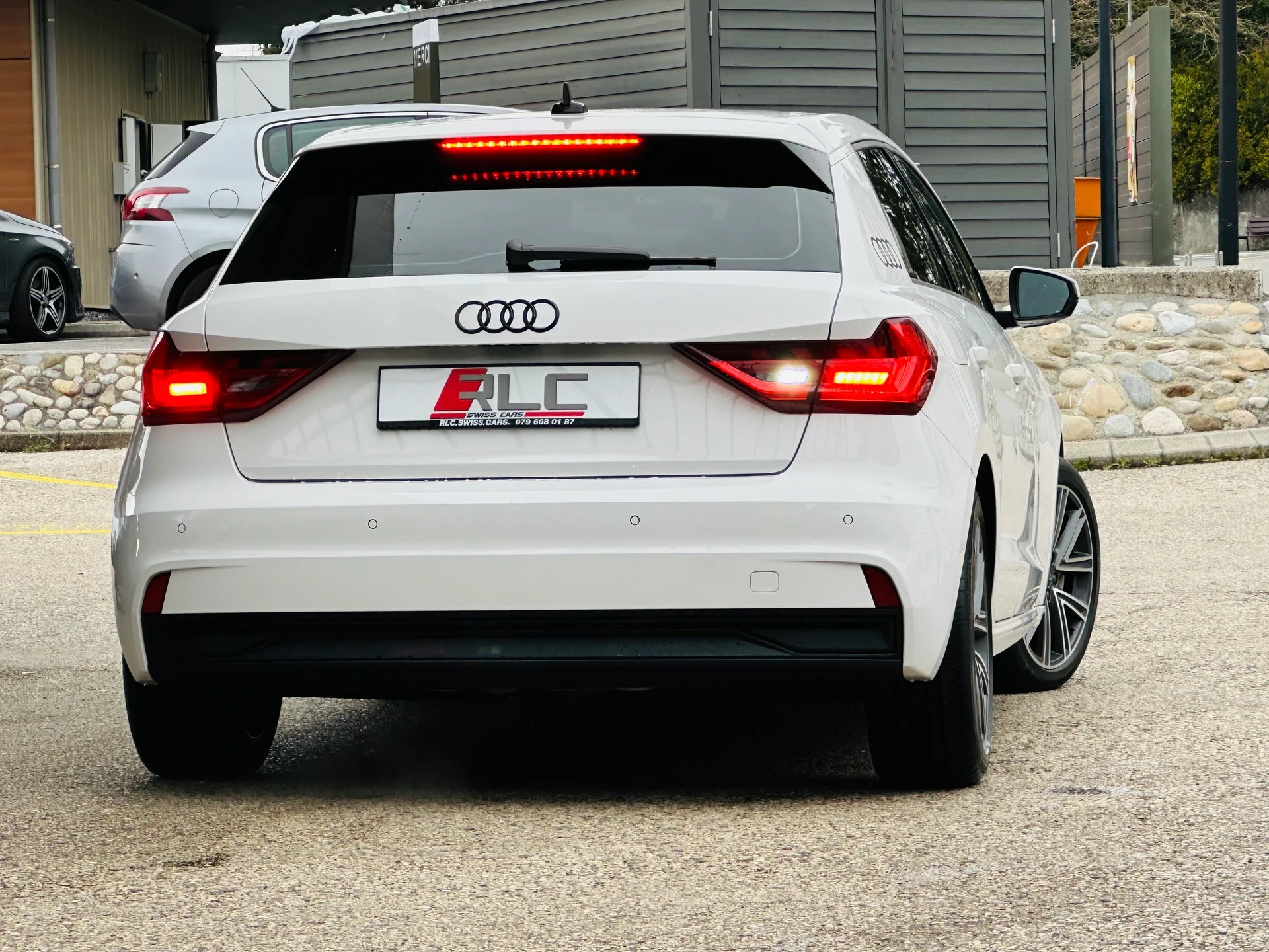 AUDI A1 Sportback 30 TFSI advanced S-tronic-image-4
