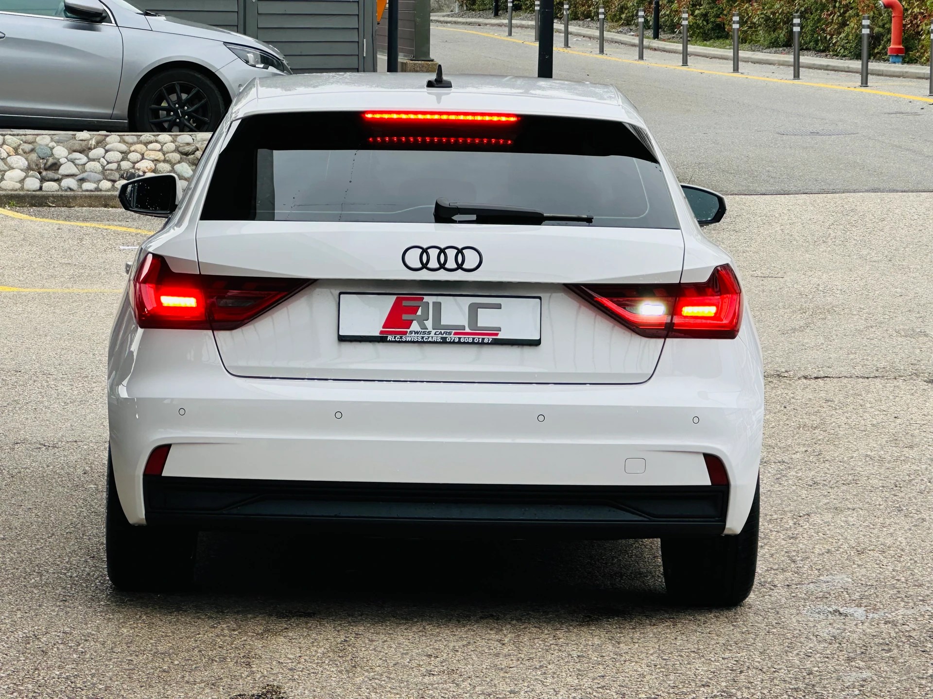 AUDI A1 Sportback 30 TFSI advanced S-tronic-image-5