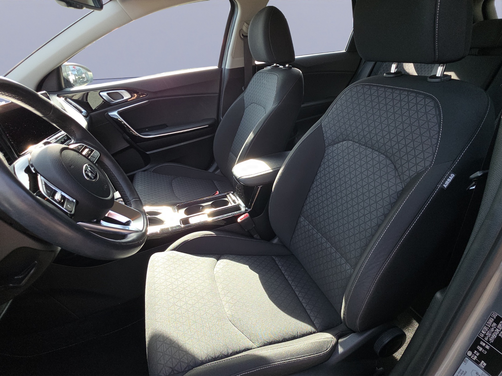 KIA Ceed SW 1.6 GDi Plug-in Hybrid Power-image-8