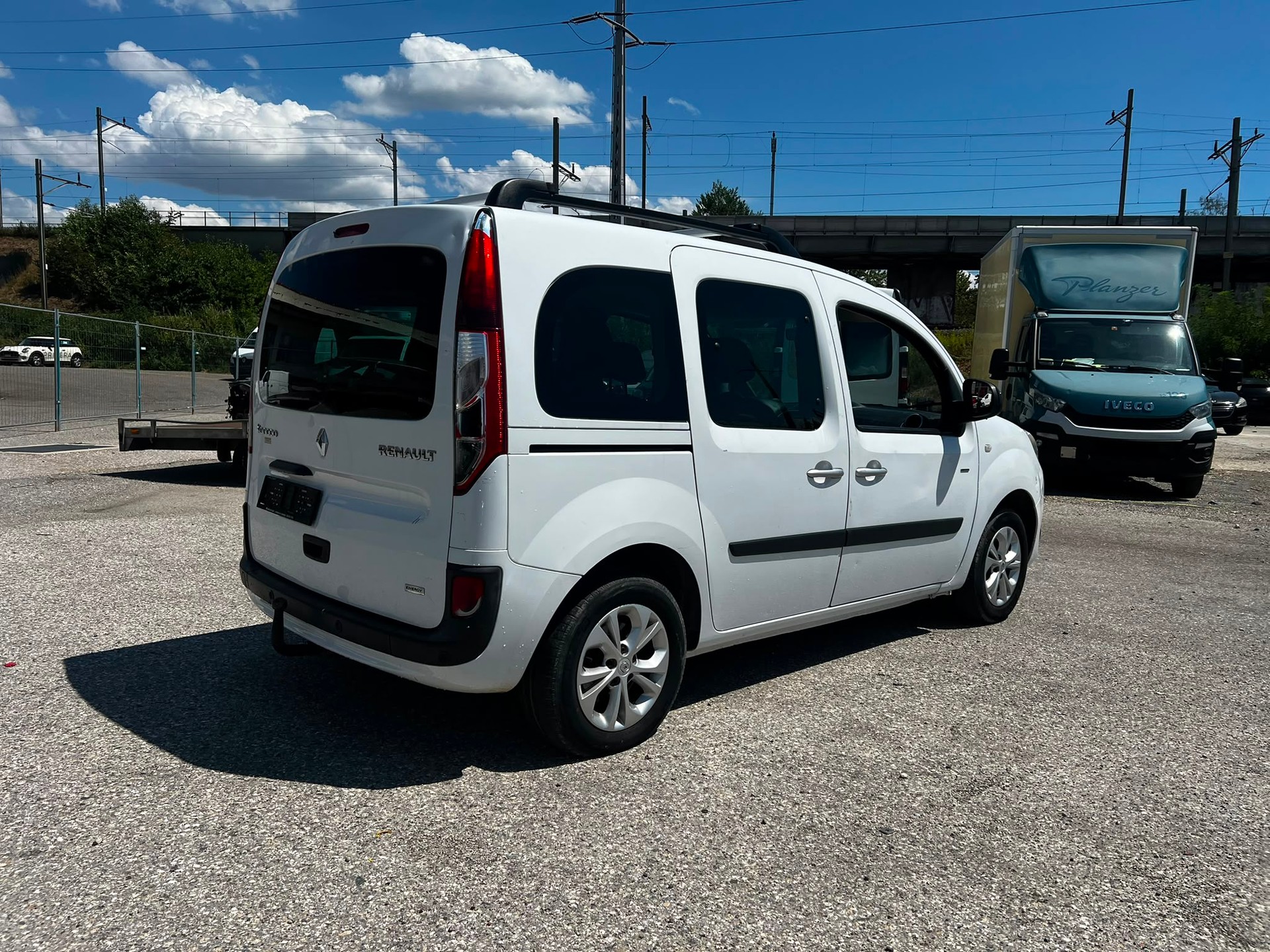 RENAULT Kangoo 1.2 16V Turbo Swiss Edition-image-4