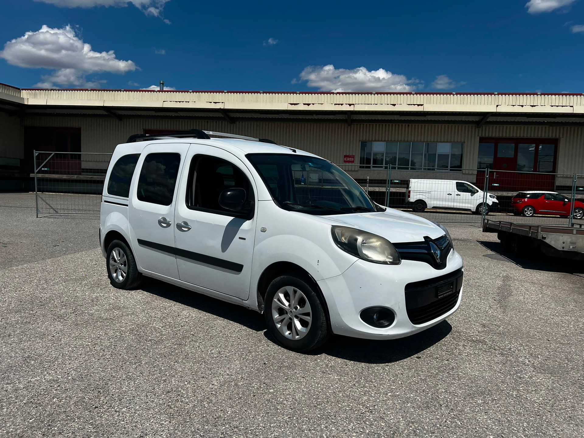 RENAULT Kangoo 1.2 16V Turbo Swiss Edition-image-0