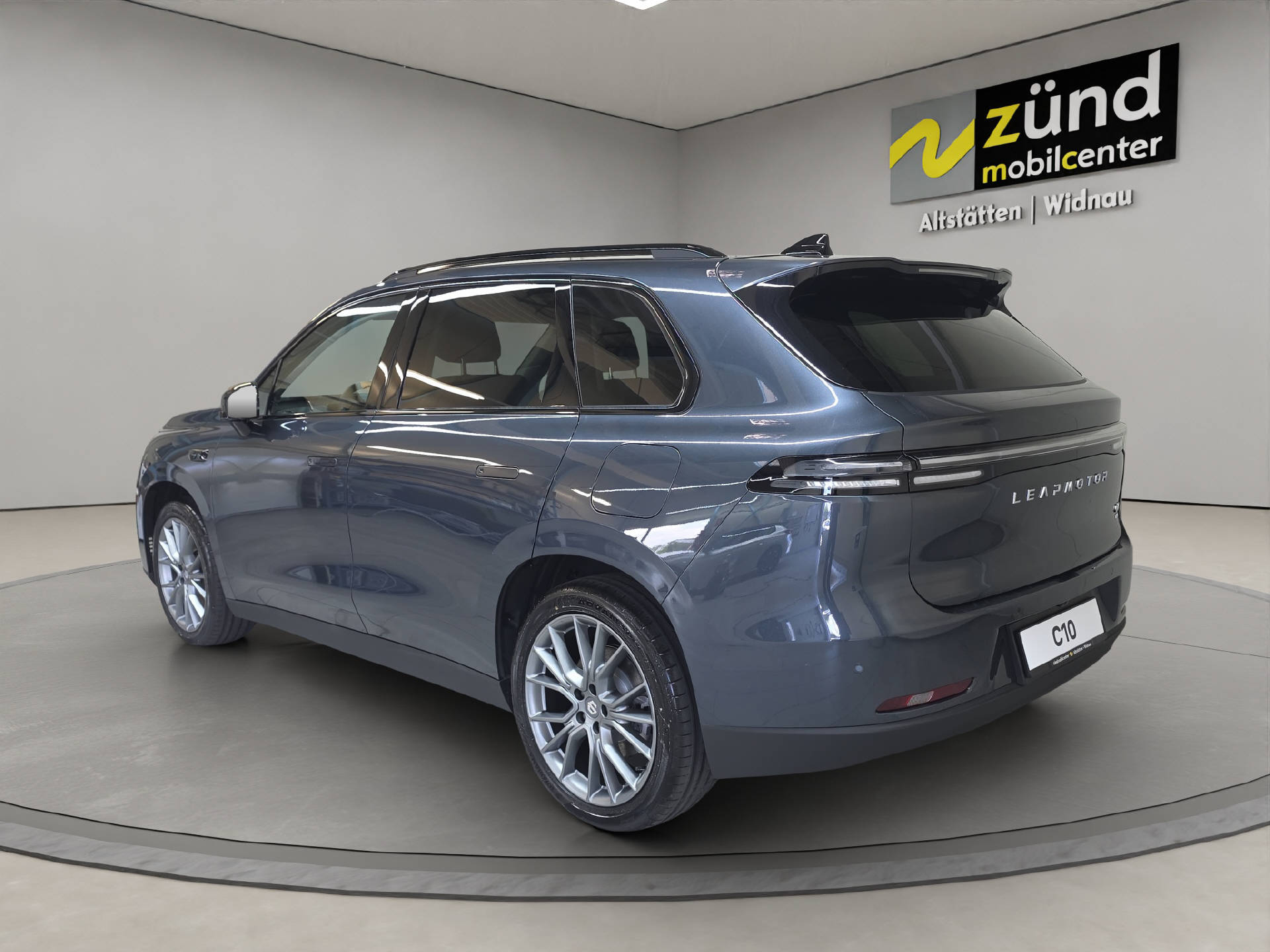LEAPMOTOR C10 EV AWD 598 PS-image-2
