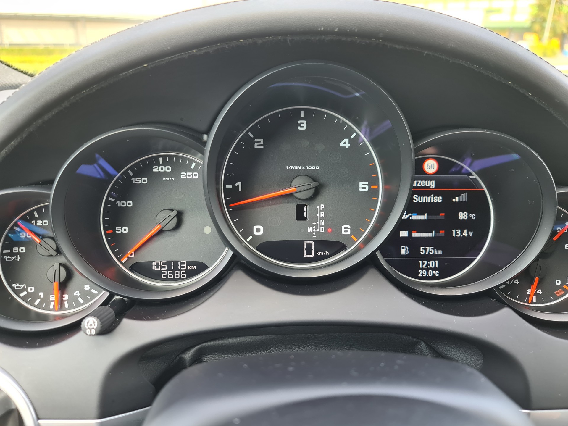 PORSCHE Cayenne Diesel-image-10