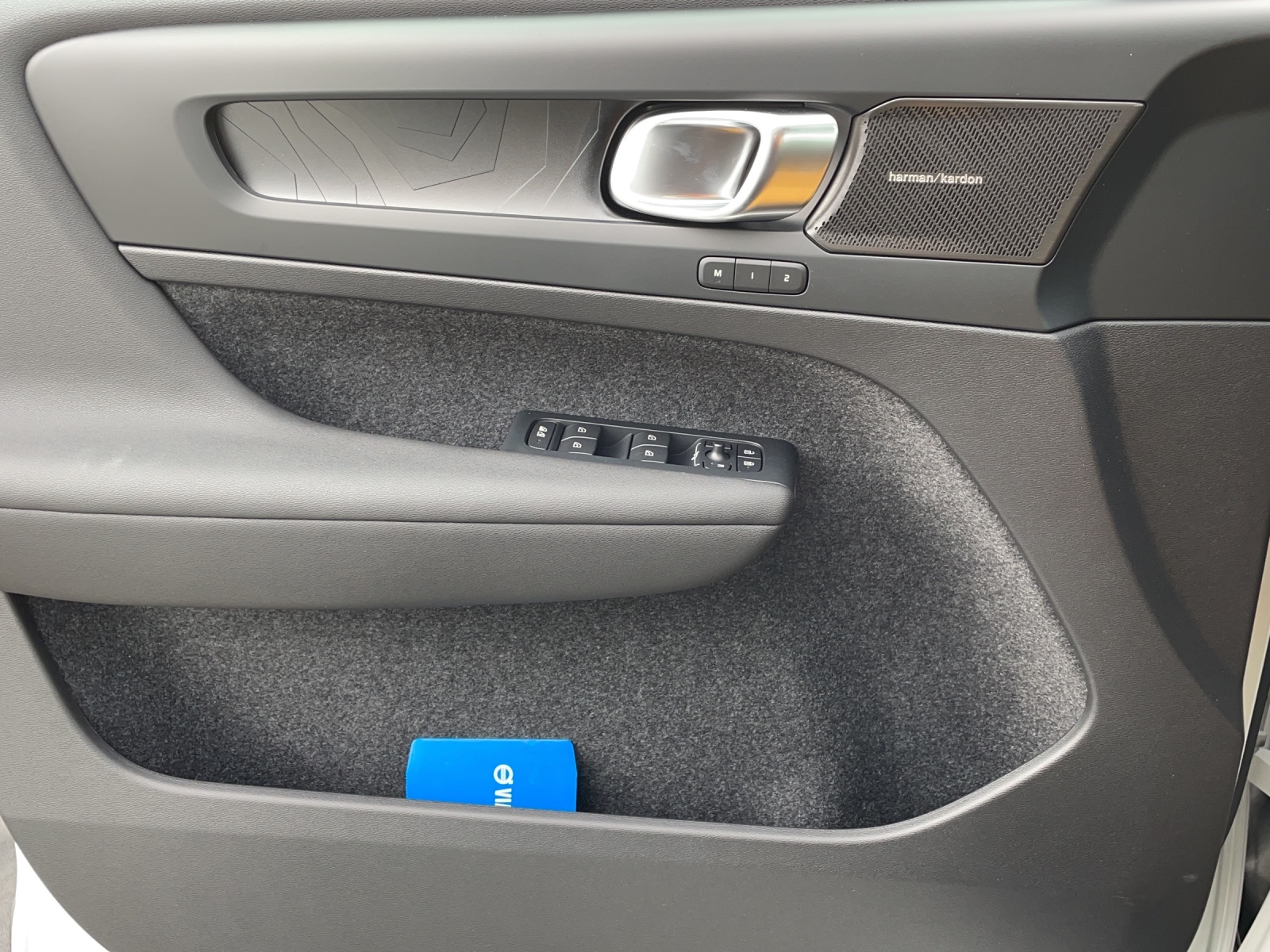 VOLVO C40 P8 Twin Recharge Ultimate AWD-image-14