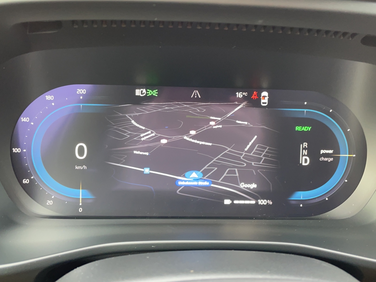 VOLVO C40 P8 Twin Recharge Ultimate AWD-image-13