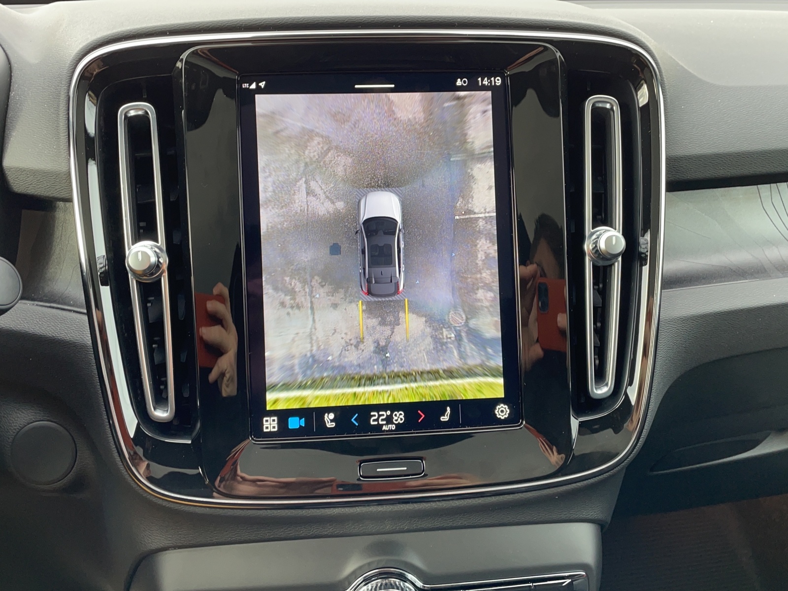 VOLVO C40 P8 Twin Recharge Ultimate AWD-image-12