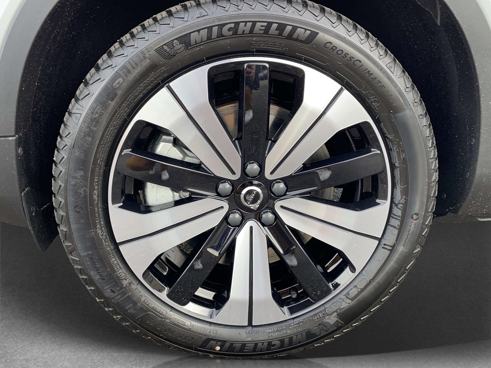 VOLVO C40 P8 Twin Recharge Ultimate AWD-image-16