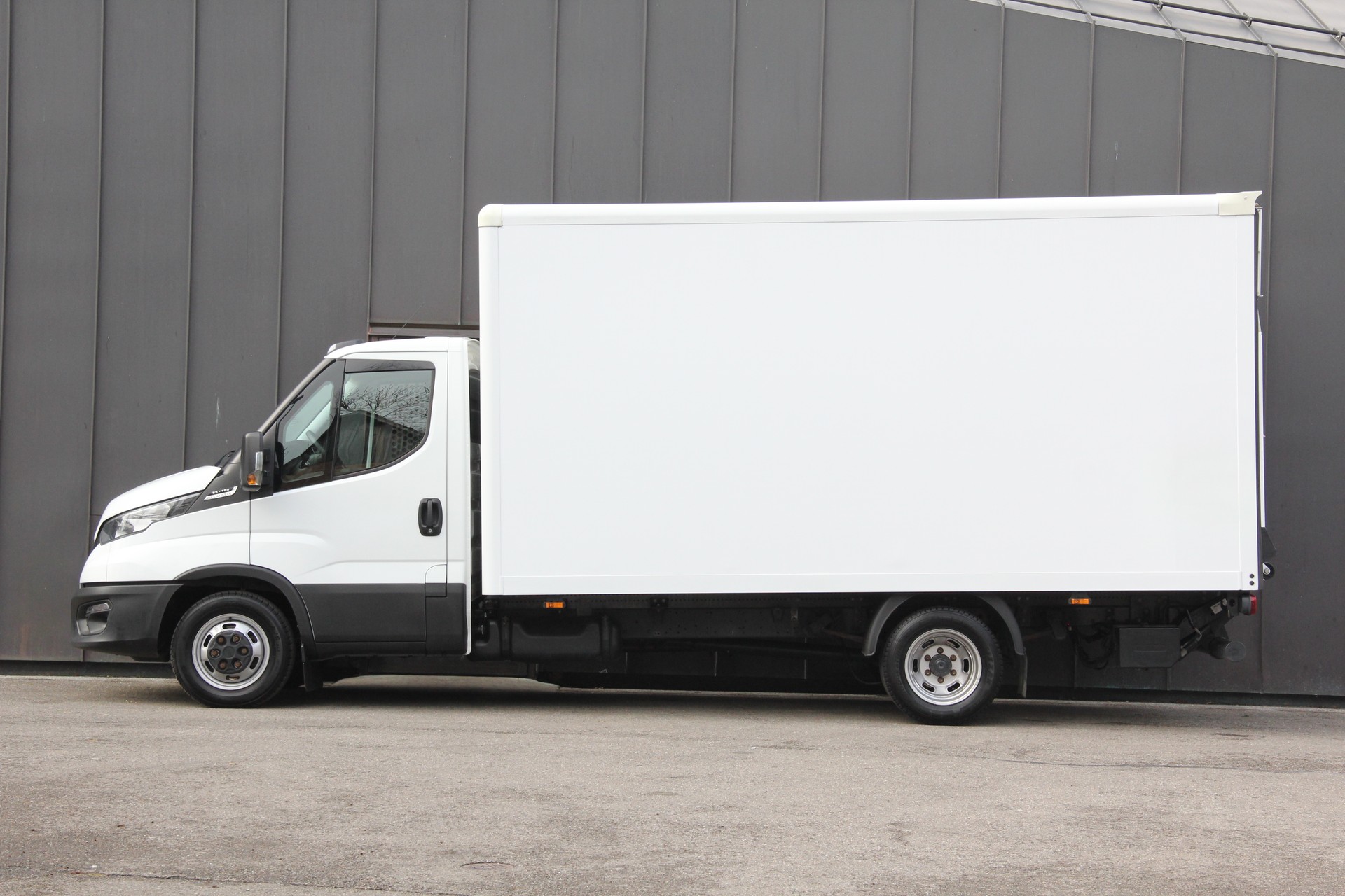 IVECO 35 C 16 A8 **AUTOMAT** **HEBEBÜHNE** **RÜCKFAHRKAMERA** **KLIMAAUTOMATIK** °°SOFORT-VERFÜGBAR°°-image-9