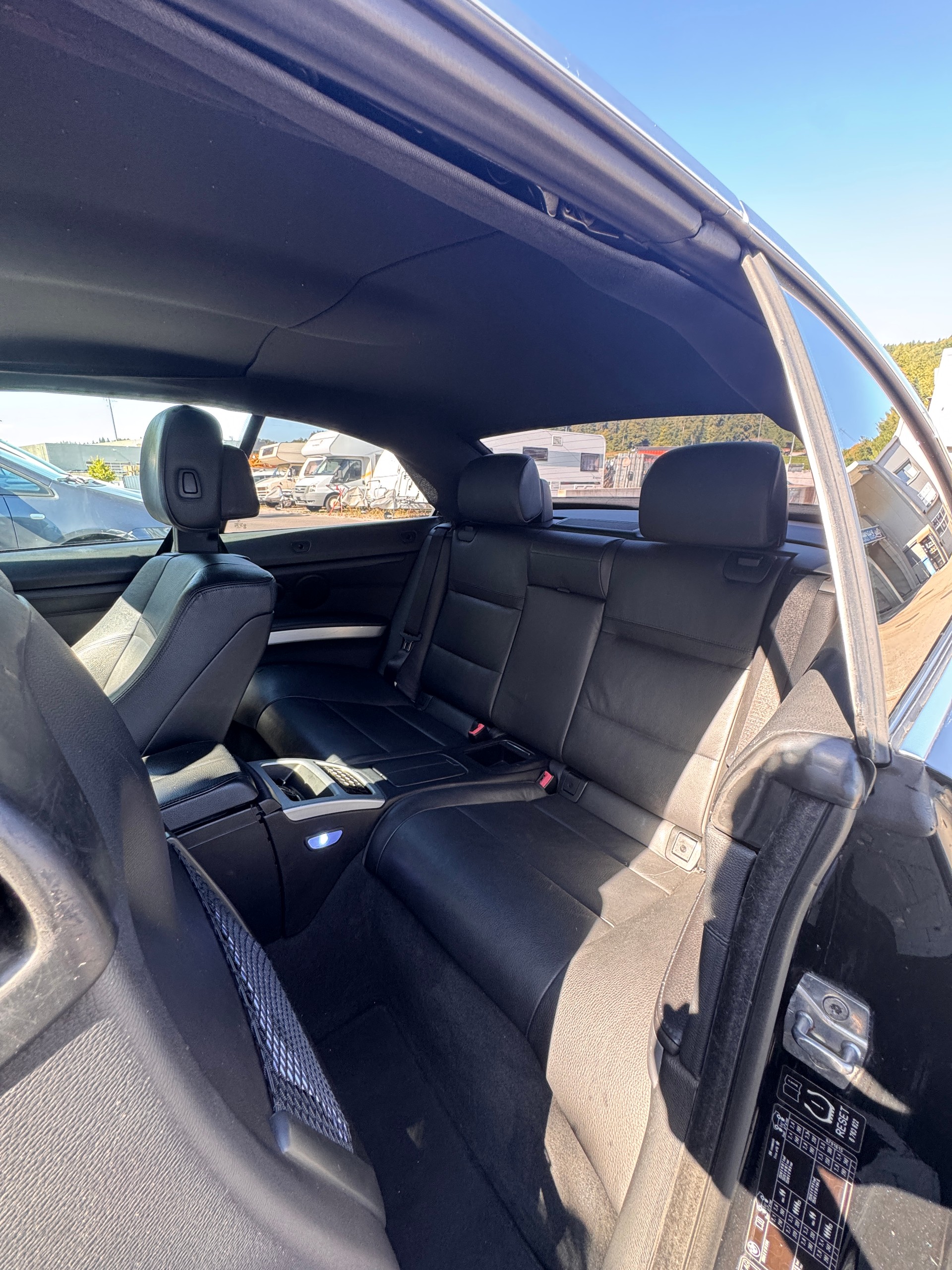 BMW 335i-image-4