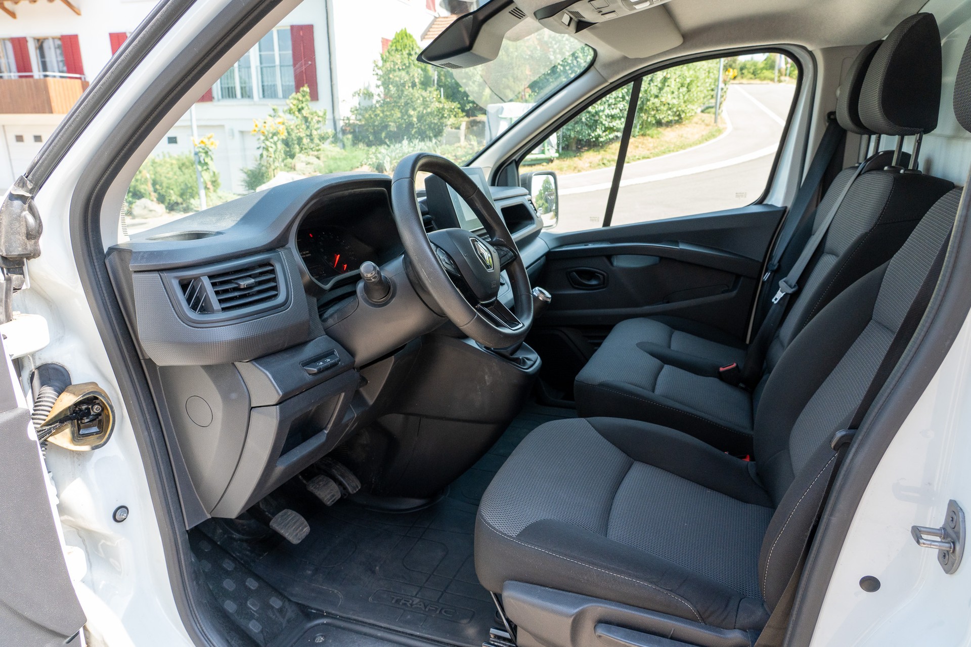 RENAULT Trafic 2.0 Blue dCi 130 Advance L2H1 EN-image-10