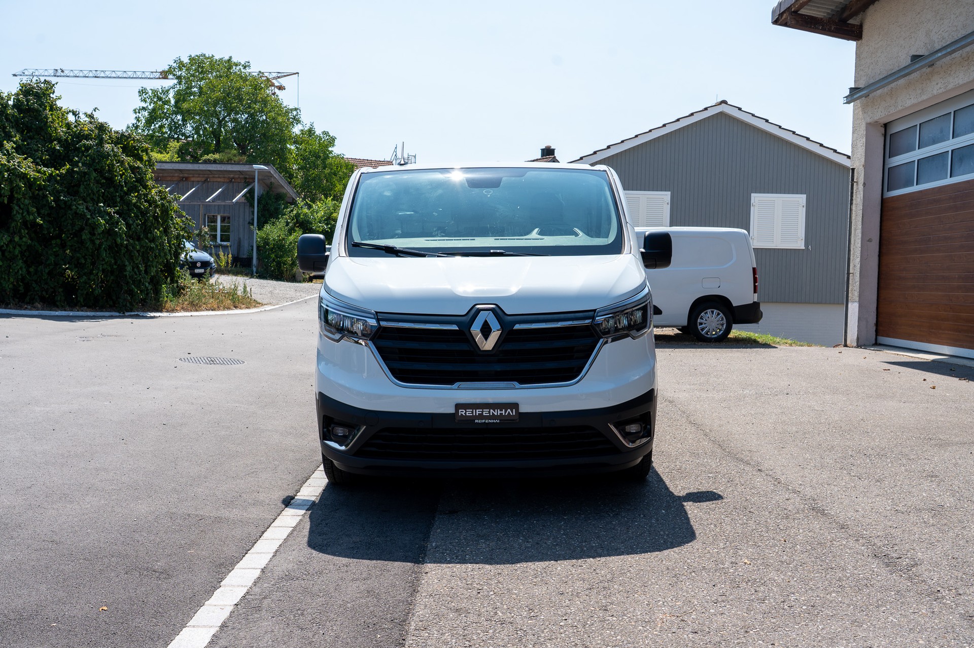 RENAULT Trafic 2.0 Blue dCi 130 Advance L2H1 EN-image-1