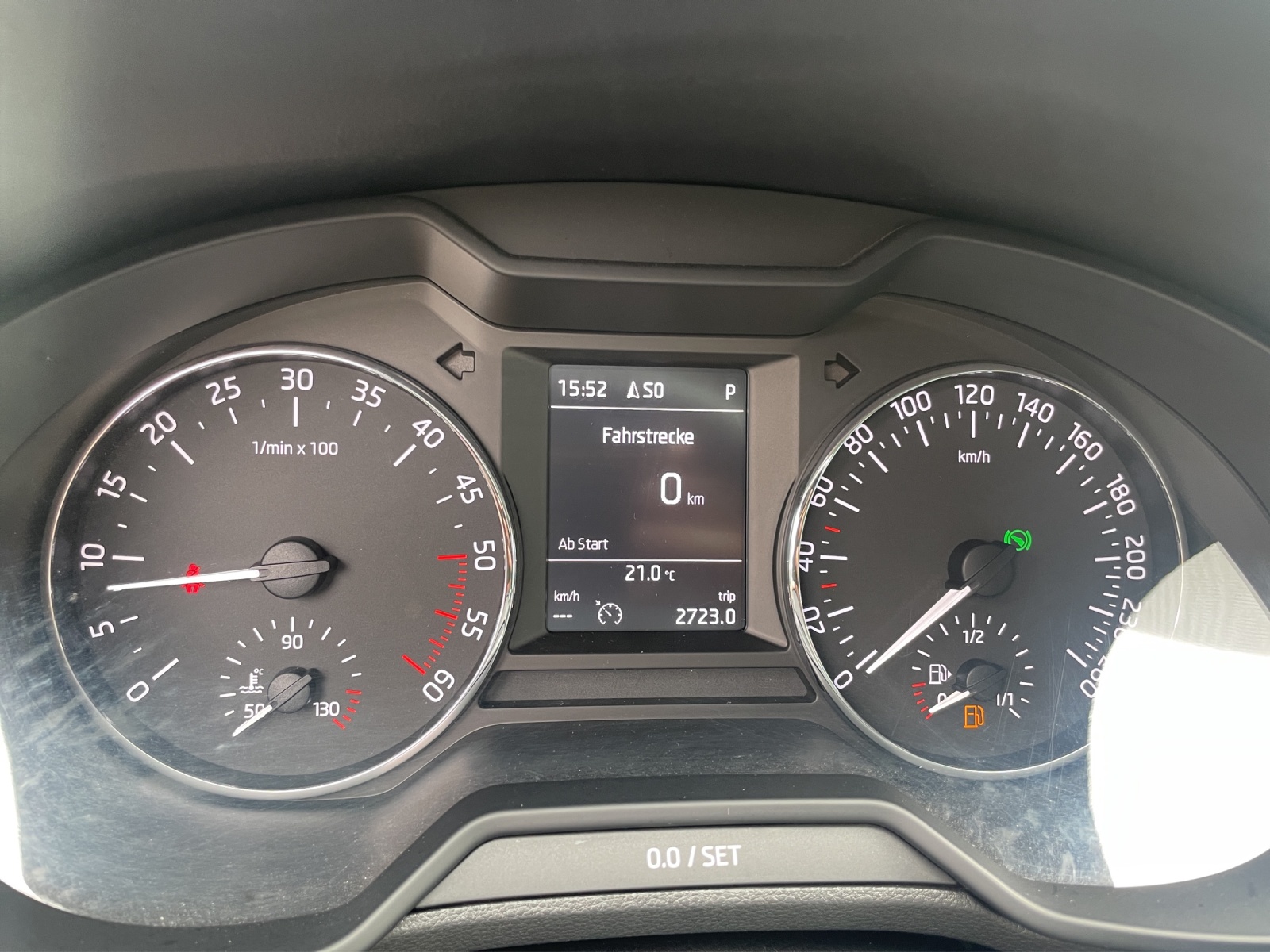 SKODA Octavia Combi 1.6 TDI 110 Ambition DSG-image-15