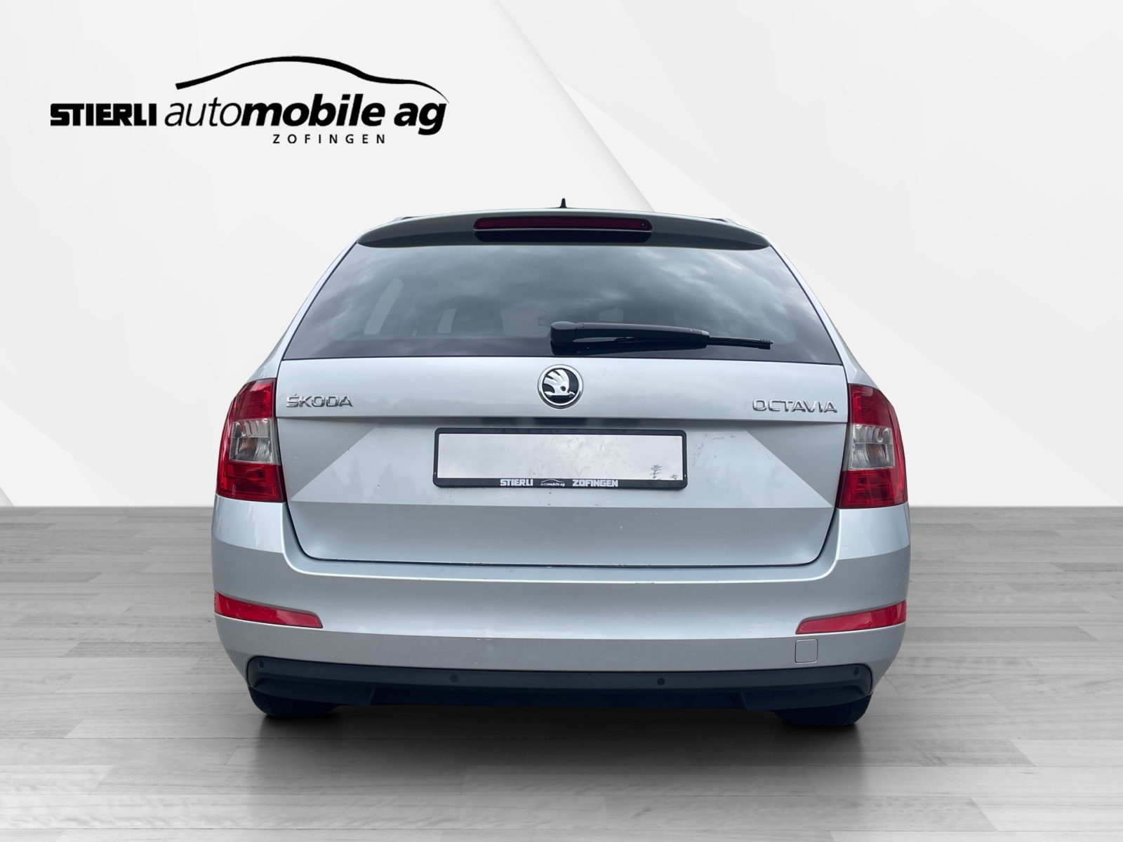 SKODA Octavia Combi 1.6 TDI 110 Ambition DSG-image-5