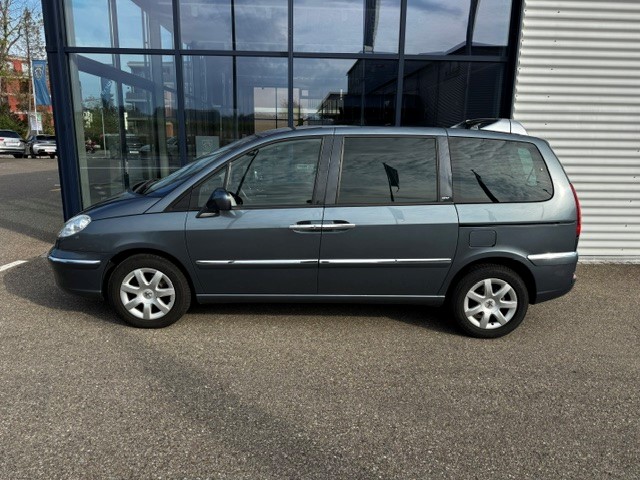 PEUGEOT 807 2.0 16V HDi Family+-image-1