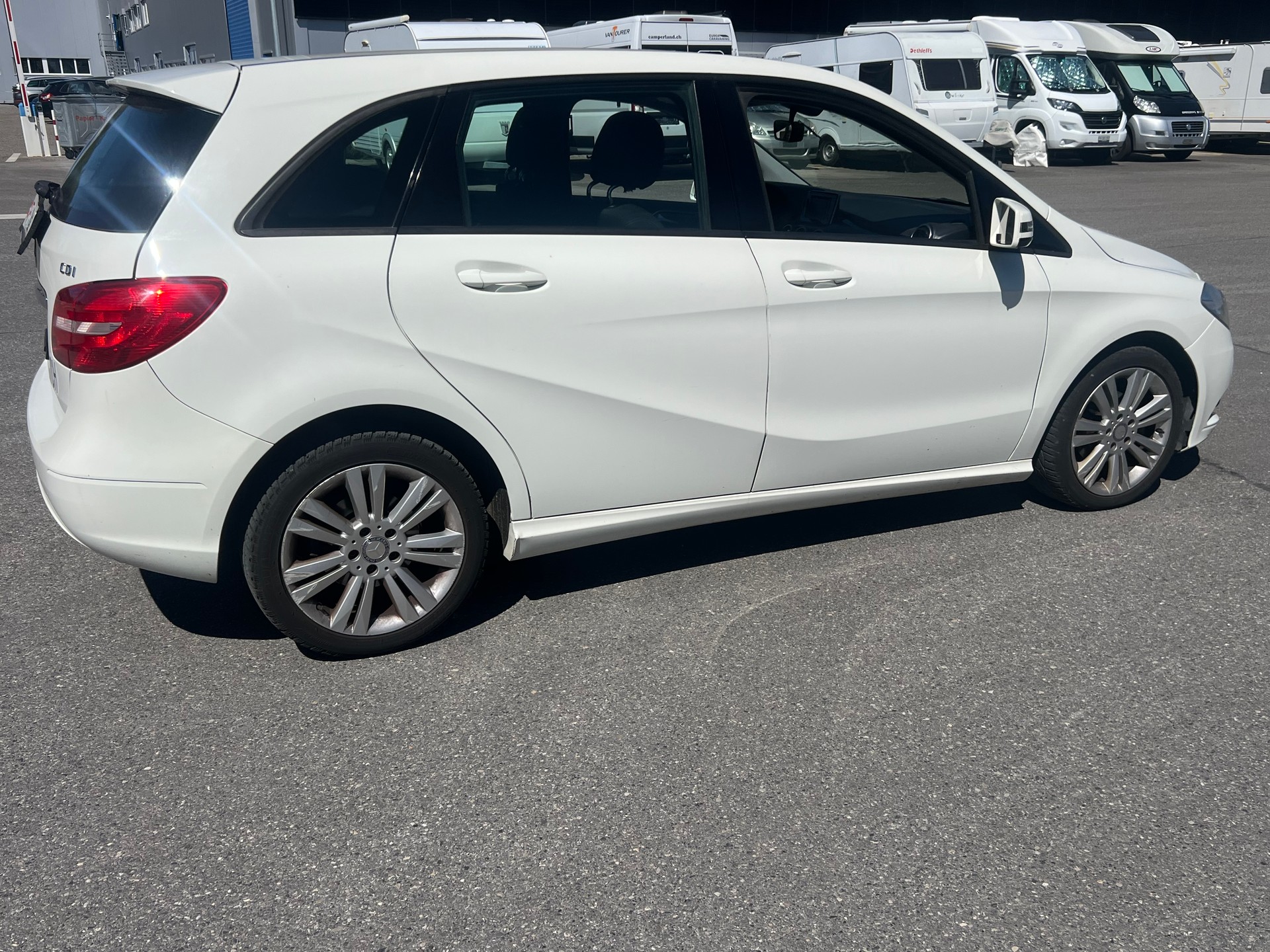 MERCEDES-BENZ B 180-image-7