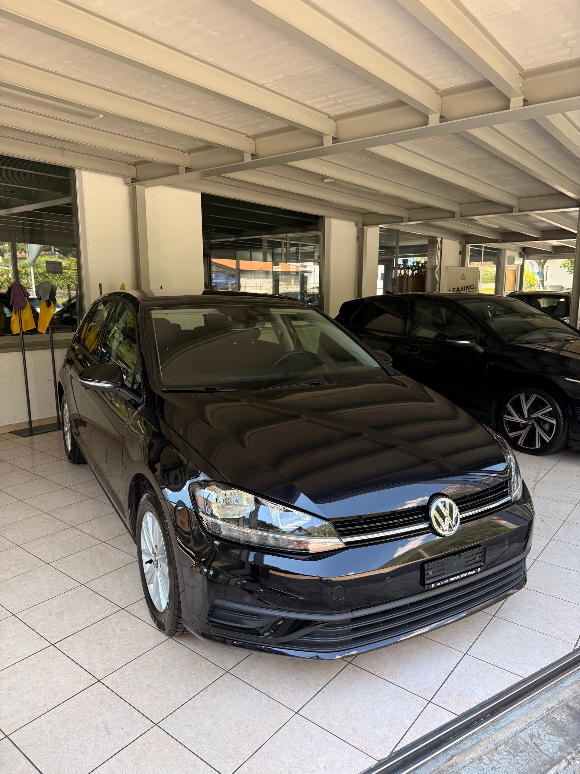 VW Golf 1.0 TSI Trendline-image-8