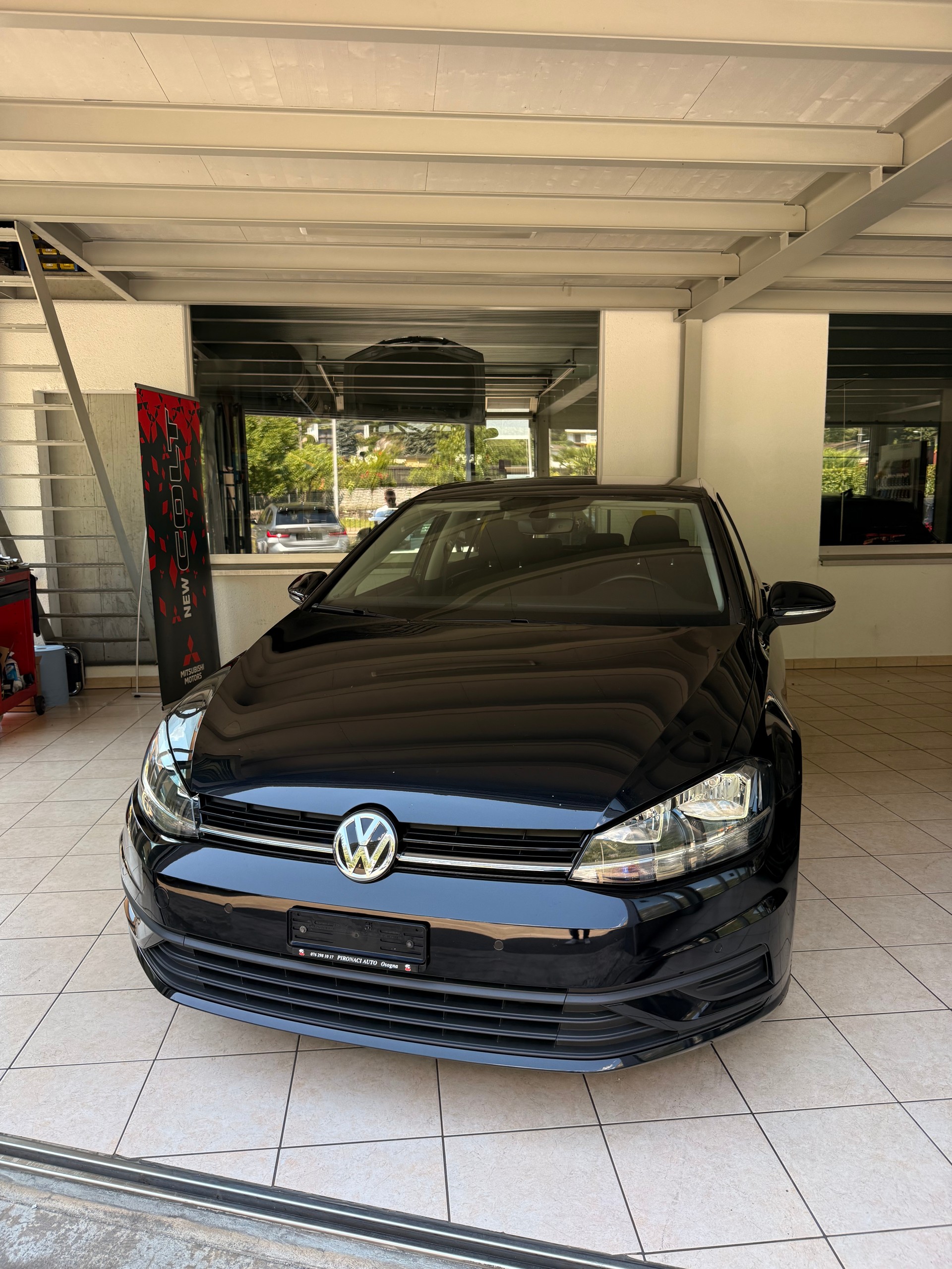 VW Golf 1.0 TSI Trendline-image-0