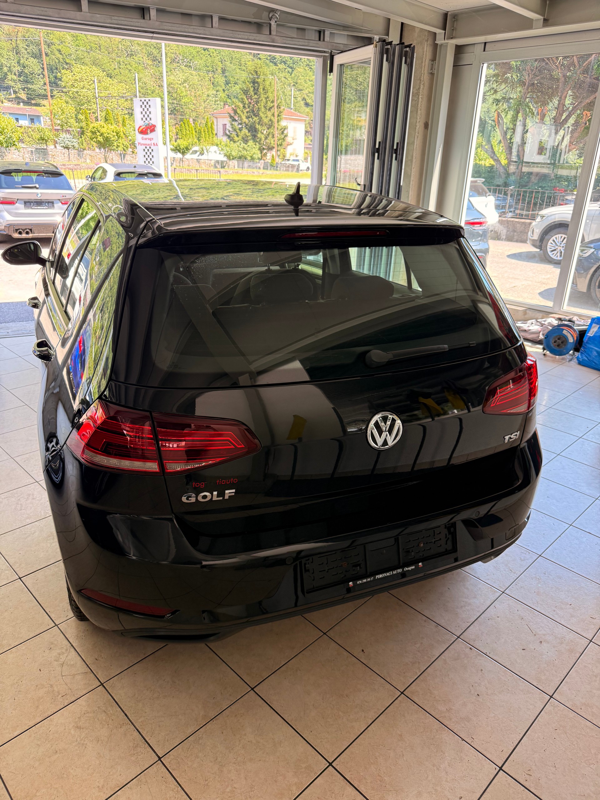 VW Golf 1.0 TSI Trendline-image-5