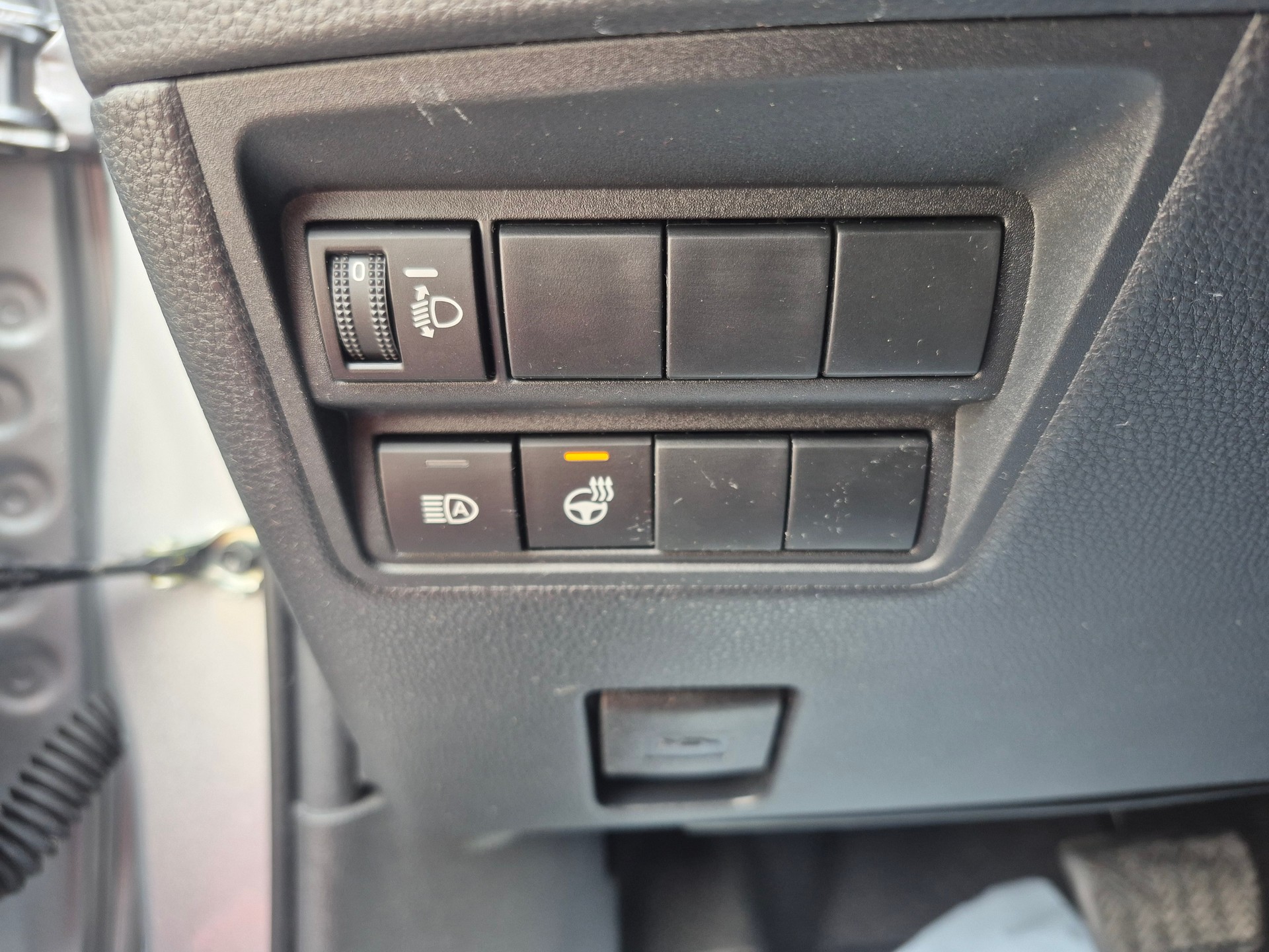 TOYOTA Yaris 1.5 Trend e-CVT-image-15