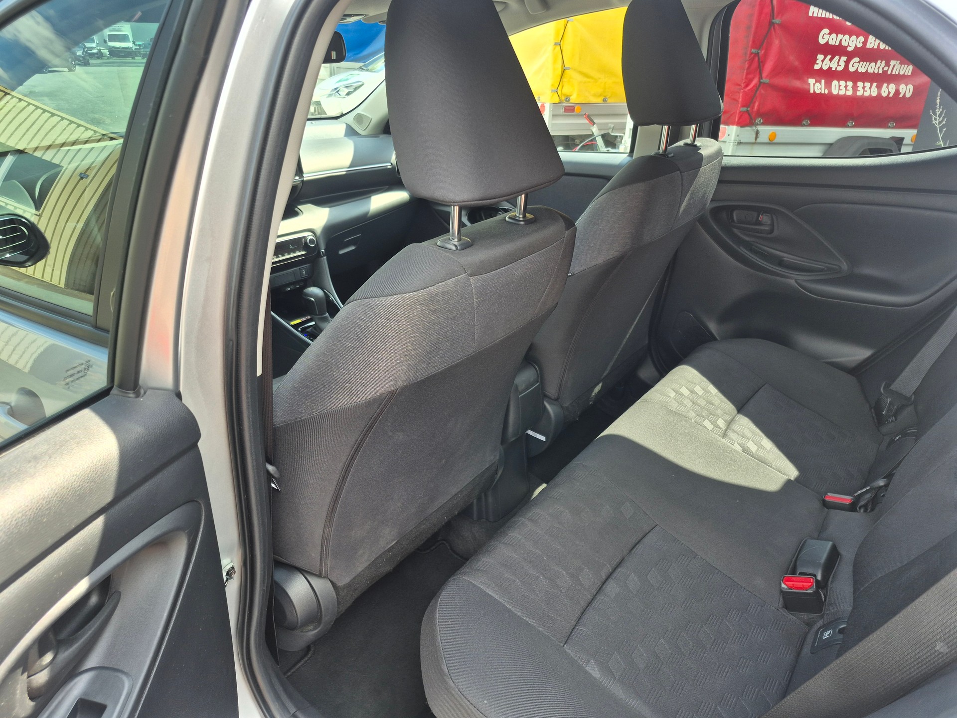 TOYOTA Yaris 1.5 Trend e-CVT-image-9