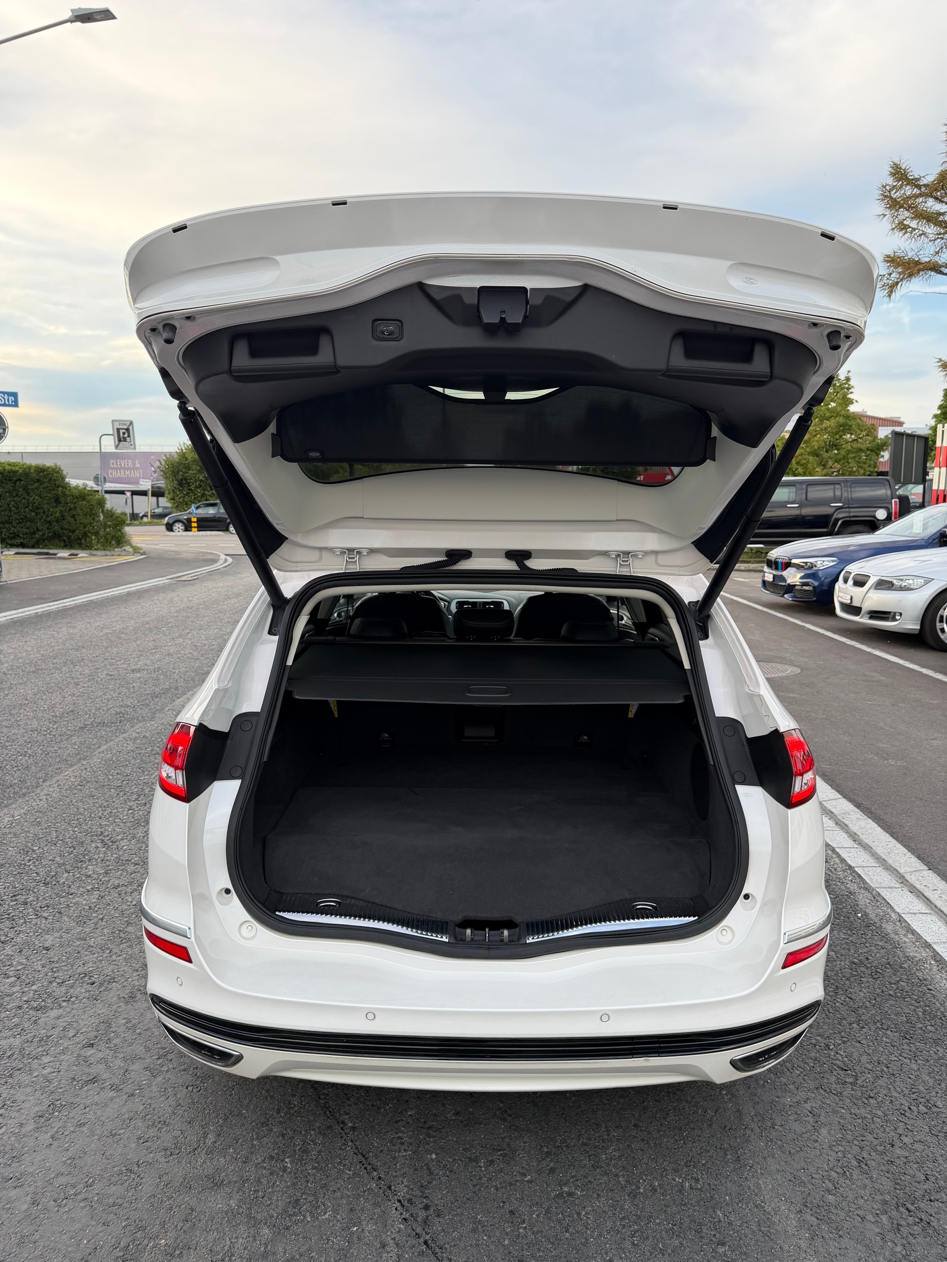 FORD Mondeo 2.0 HEV Vignale eCVT-image-10