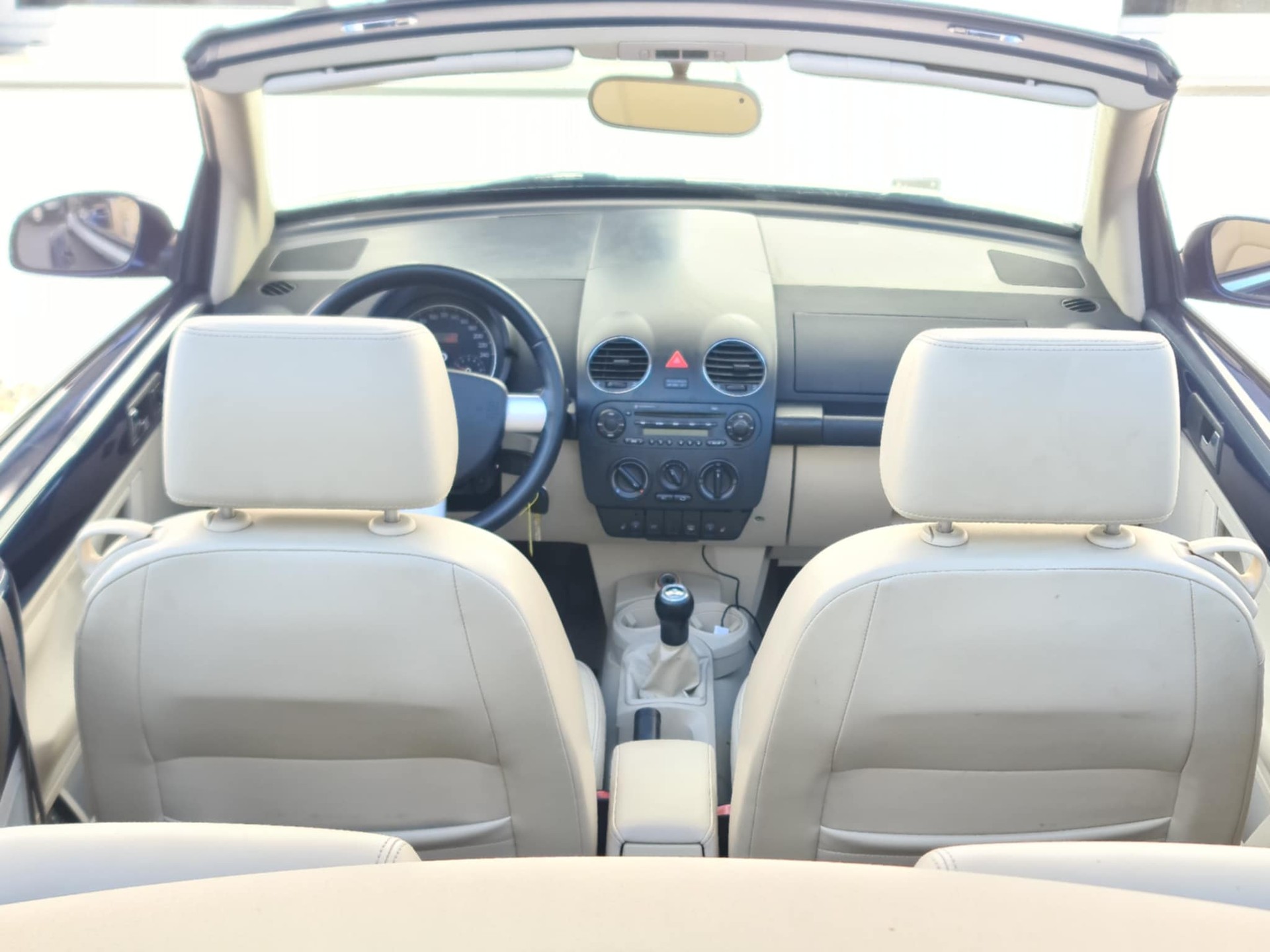 VW Beetle Cabrio 1.8 T-image-9
