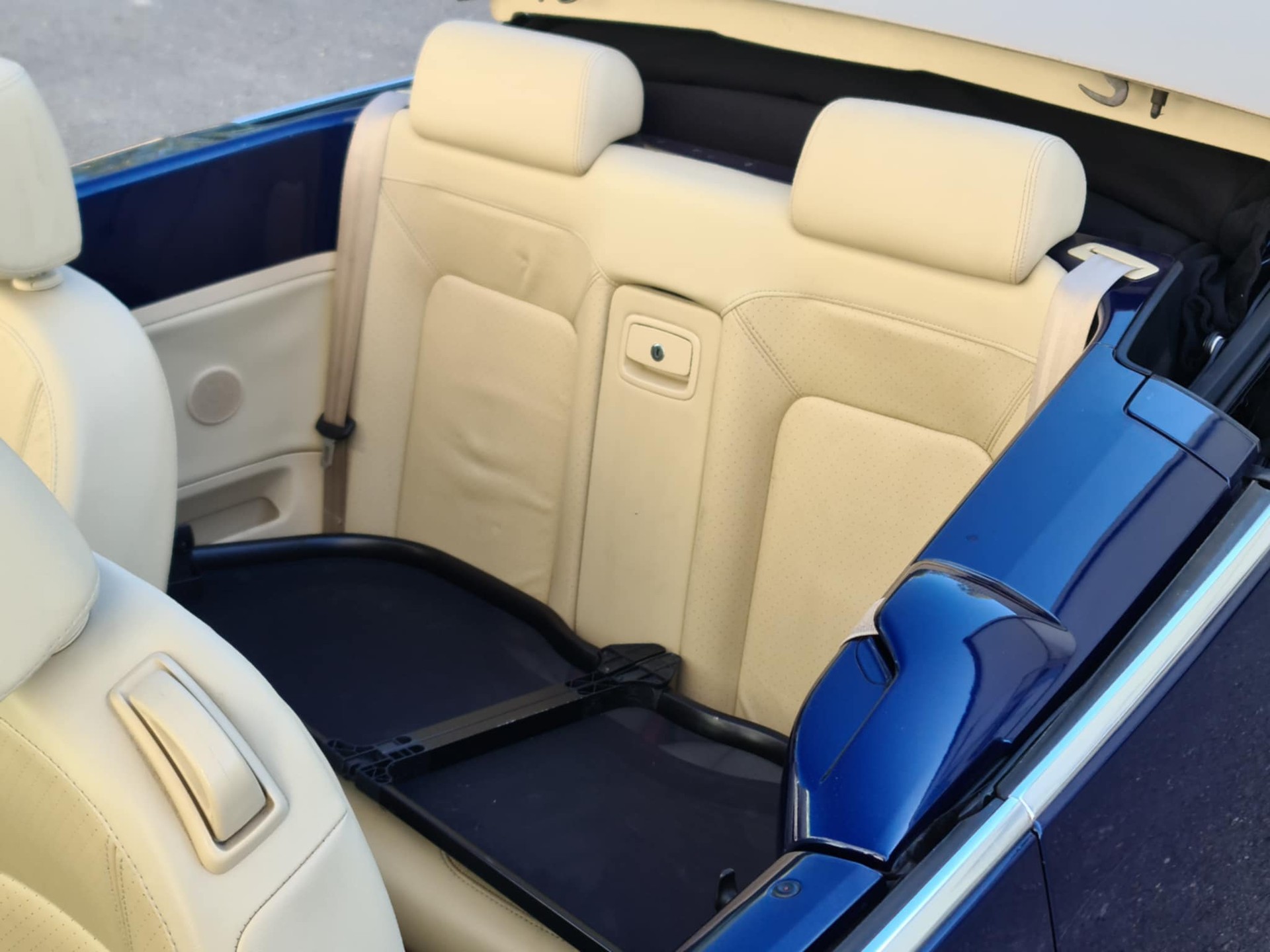 VW Beetle Cabrio 1.8 T-image-11