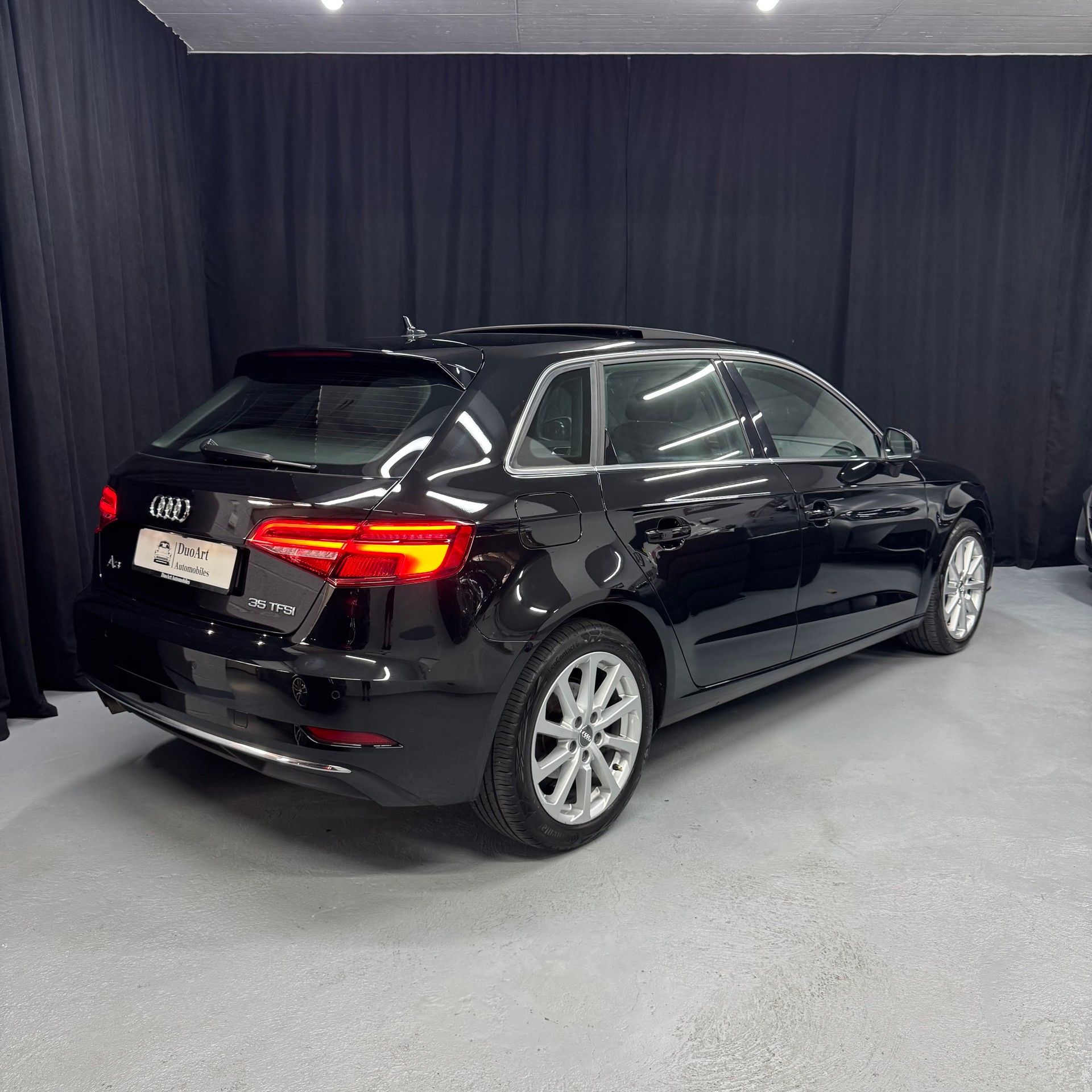 AUDI A3 Sportback 35 TFSI Design S-tronic-image-6
